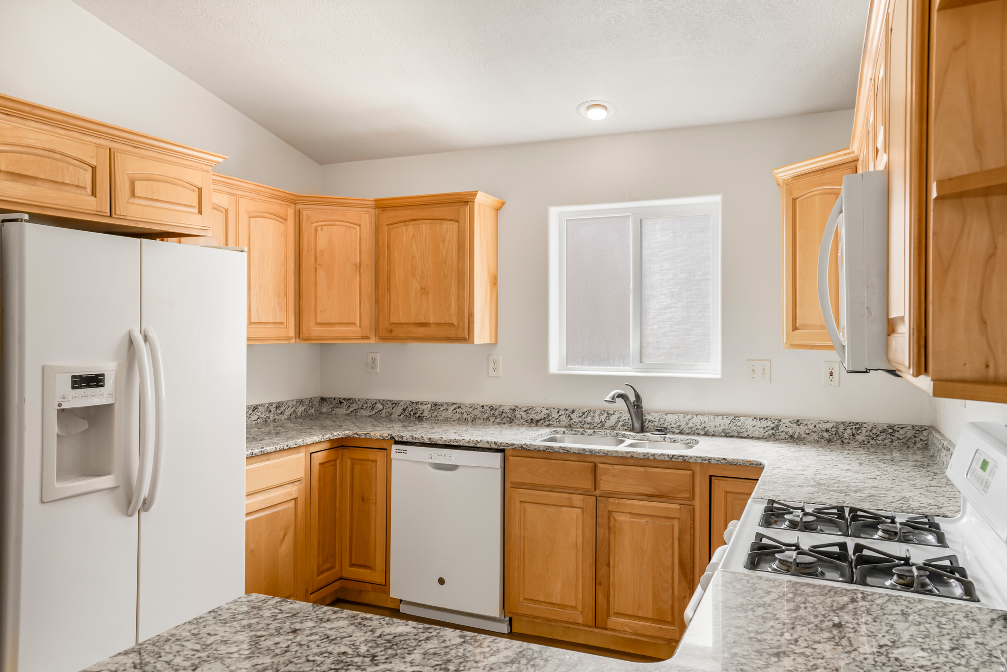 SHADOW CANYON - Residential