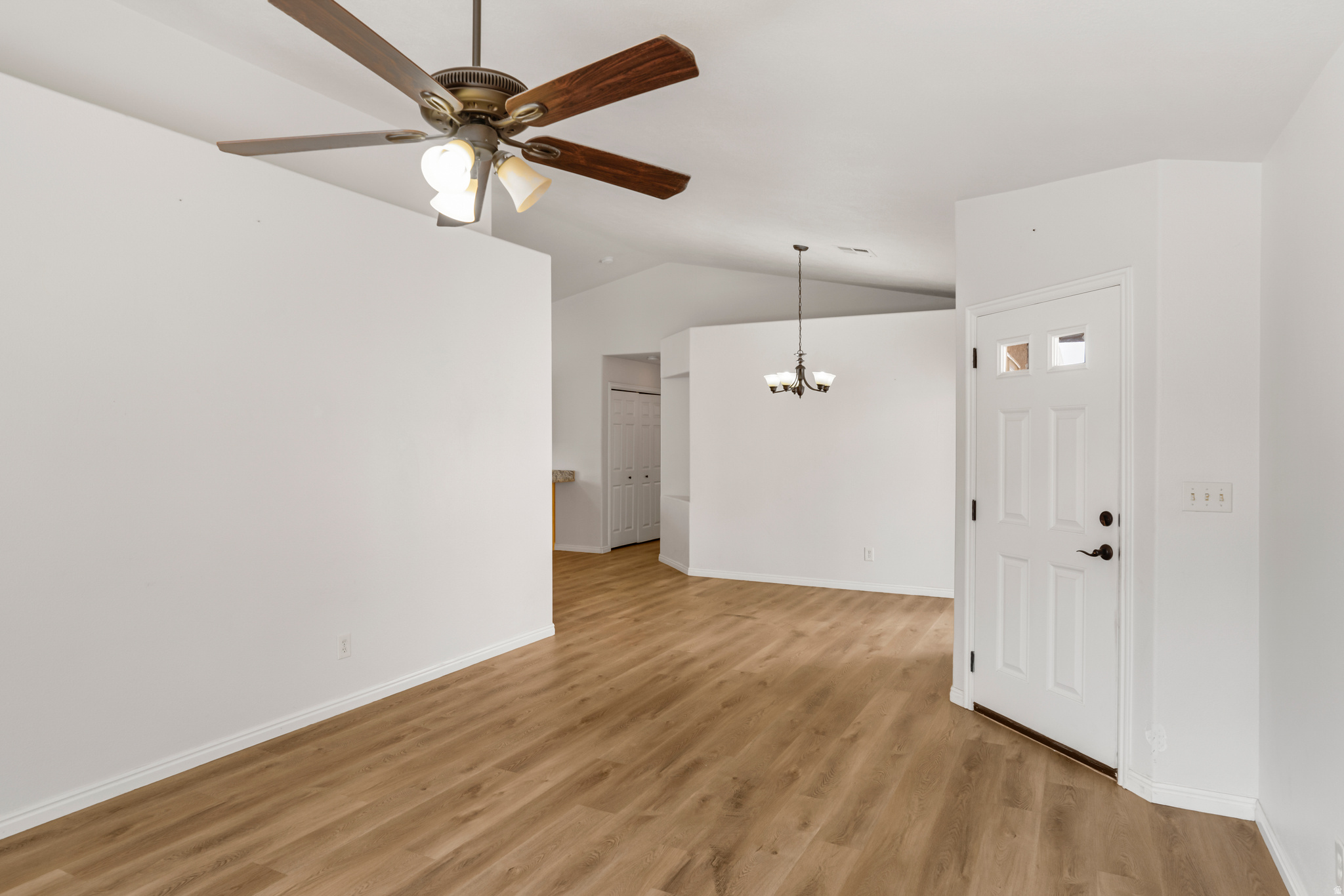 SHADOW CANYON - Residential