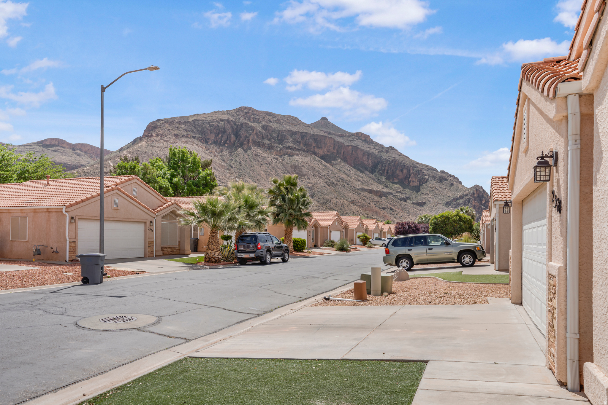 SHADOW CANYON - Residential