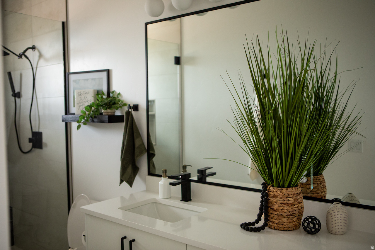 THE KIVAS AT CATORI CANYON - Residential