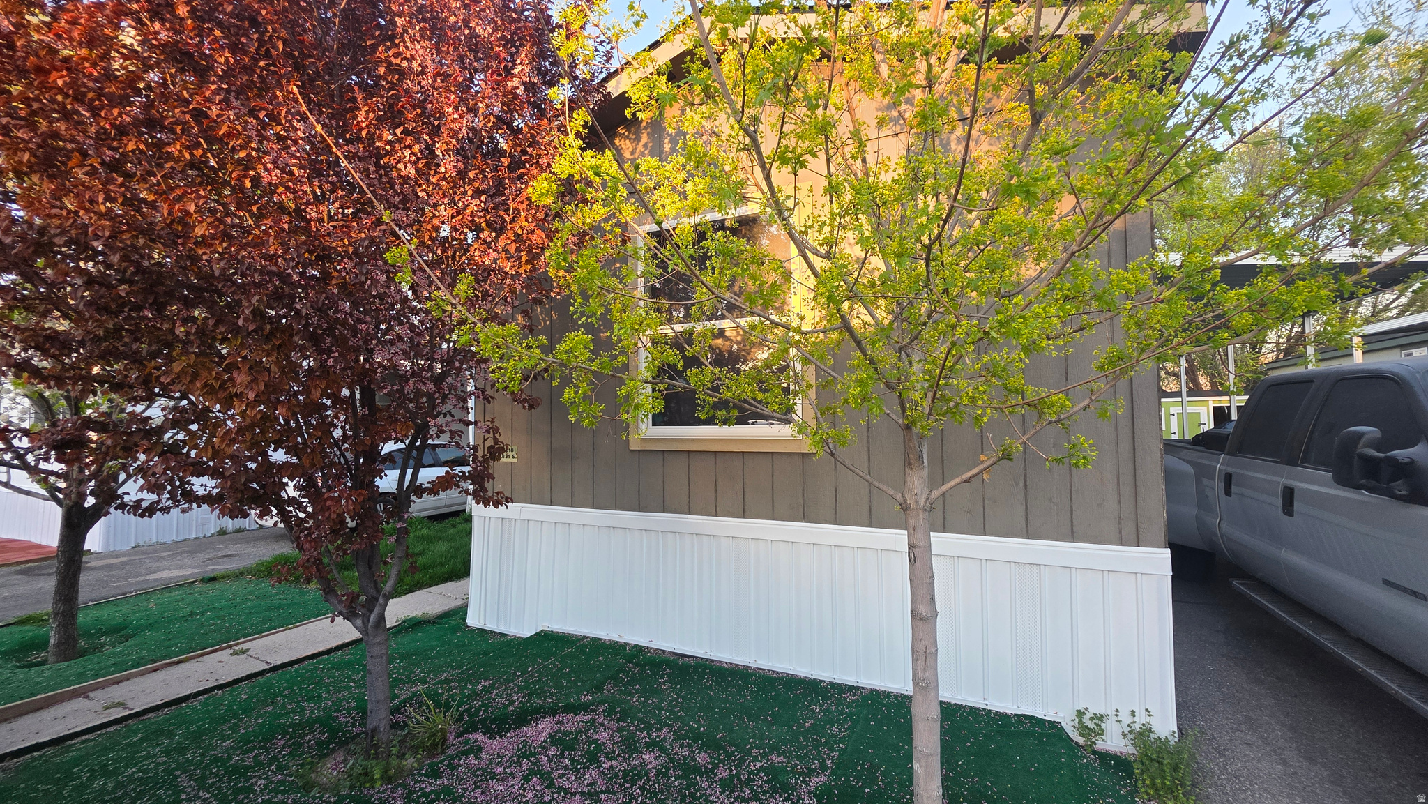 RIVERSIDE COMMUNITY - Residential