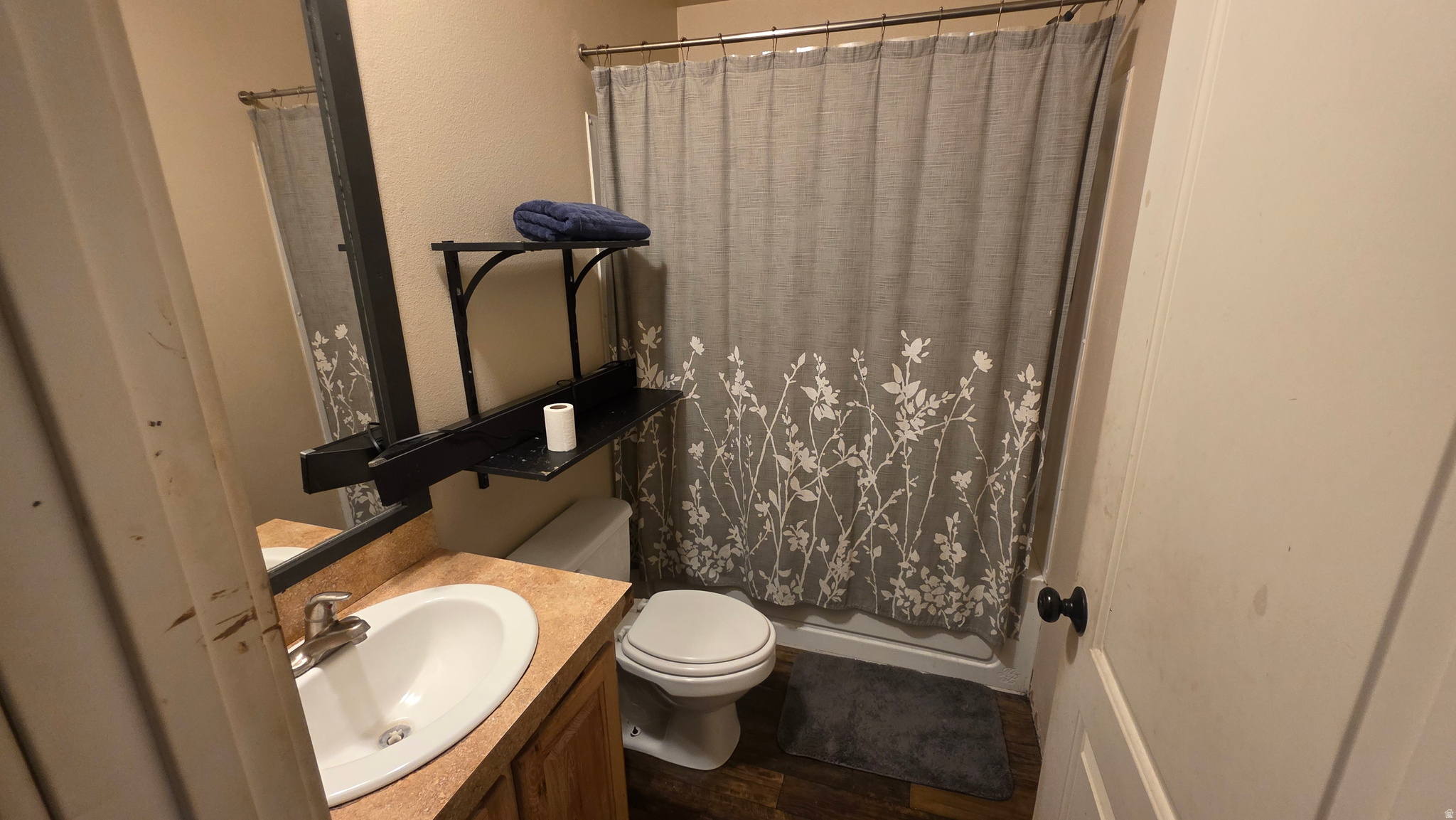 RIVERSIDE COMMUNITY - Residential