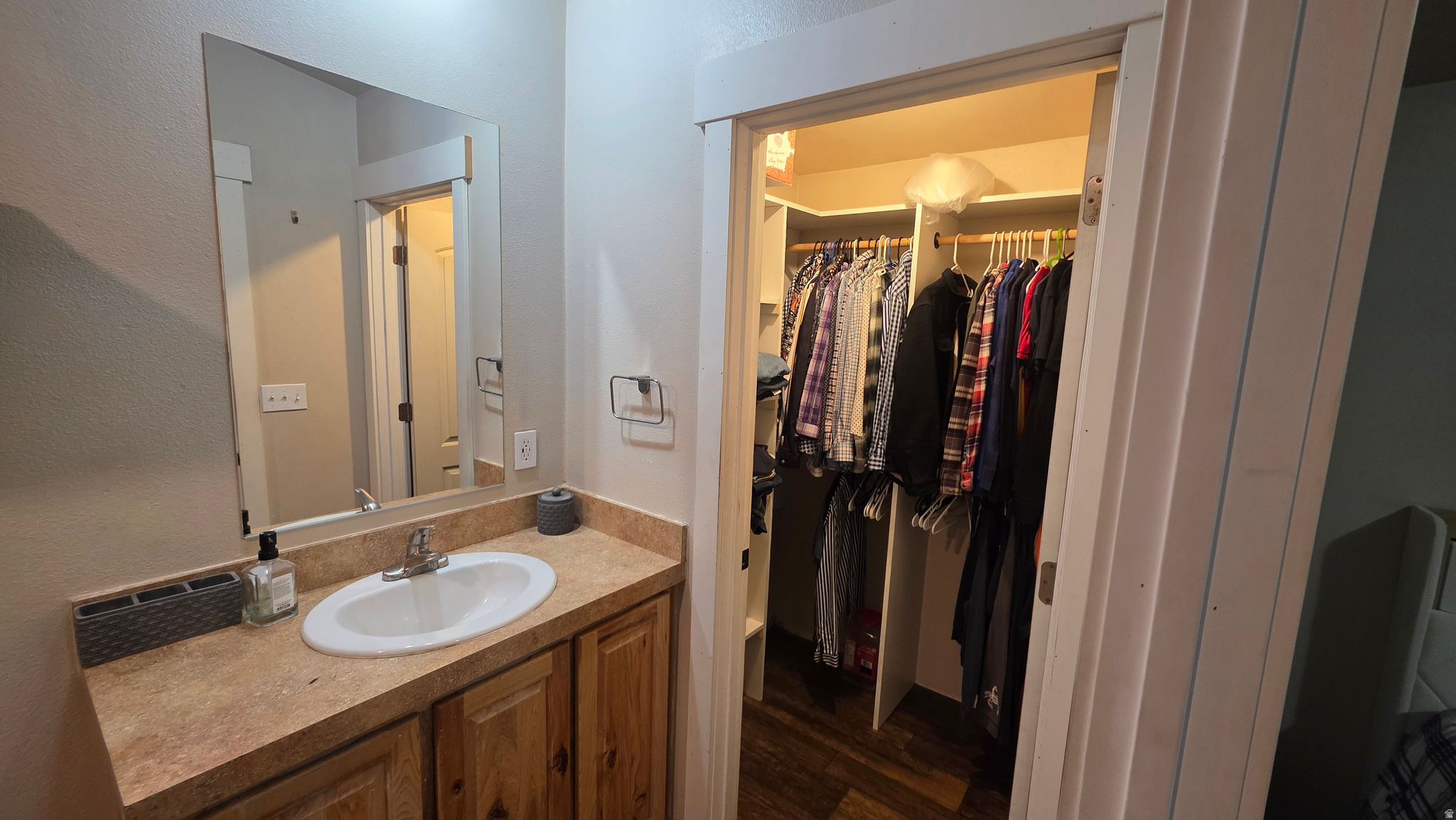 RIVERSIDE COMMUNITY - Residential