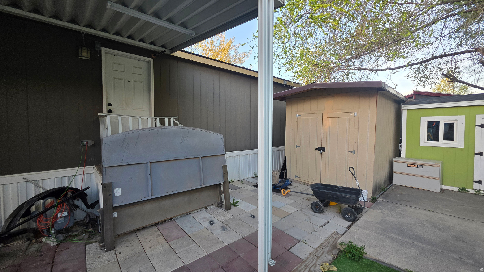 RIVERSIDE COMMUNITY - Residential