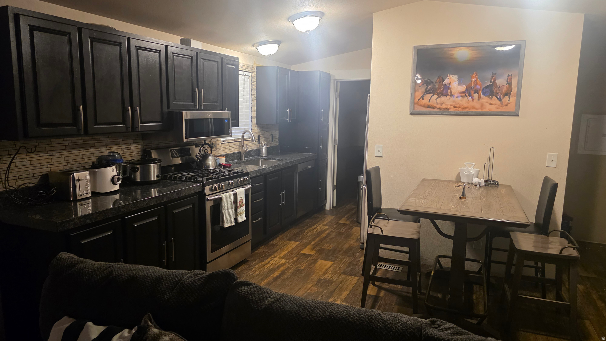 RIVERSIDE COMMUNITY - Residential