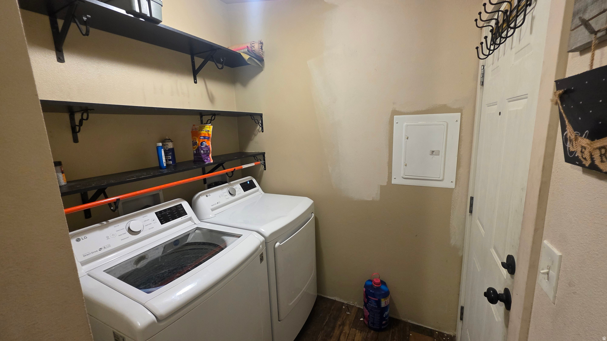 RIVERSIDE COMMUNITY - Residential