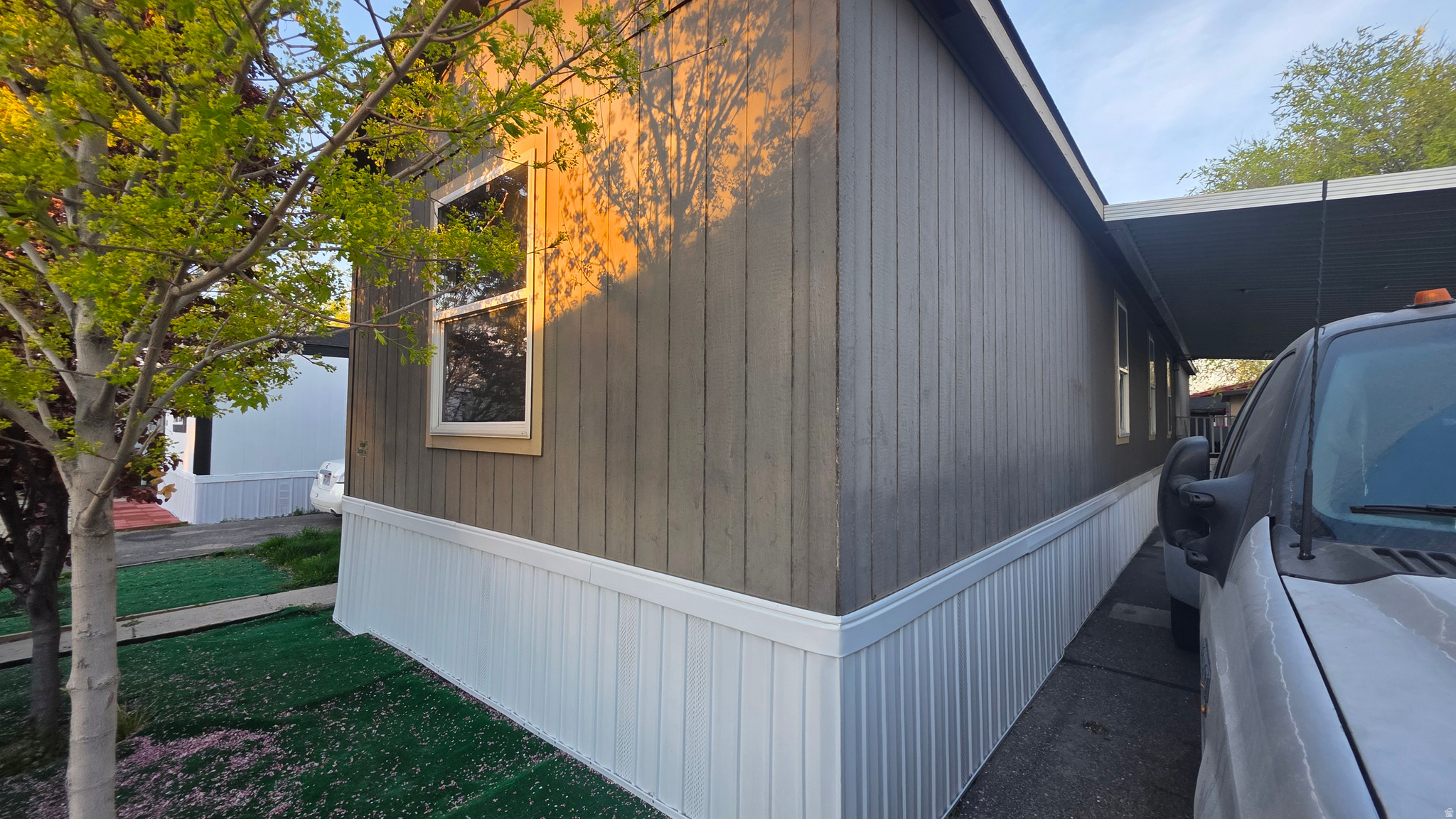 RIVERSIDE COMMUNITY - Residential