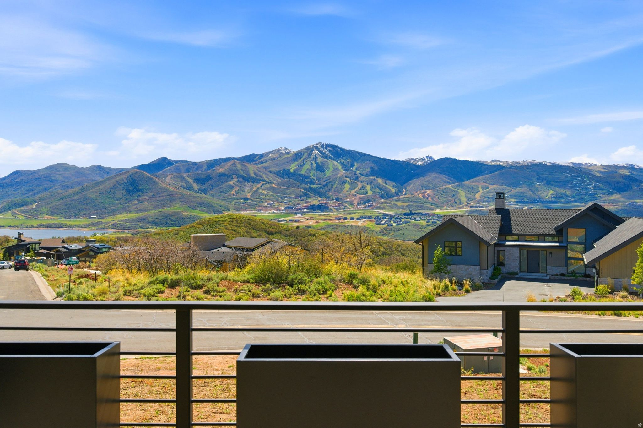HIDEOUT CANYON - Residential