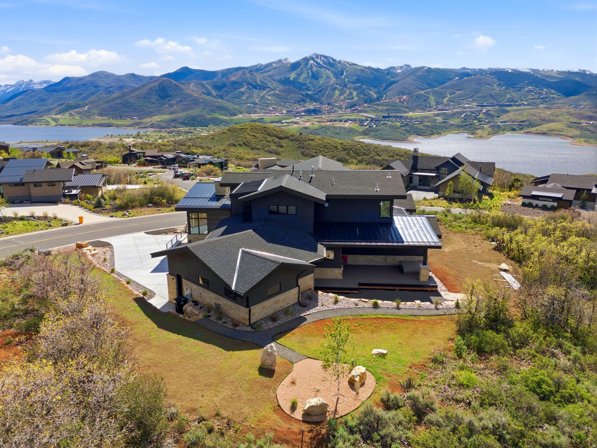 HIDEOUT CANYON - Residential