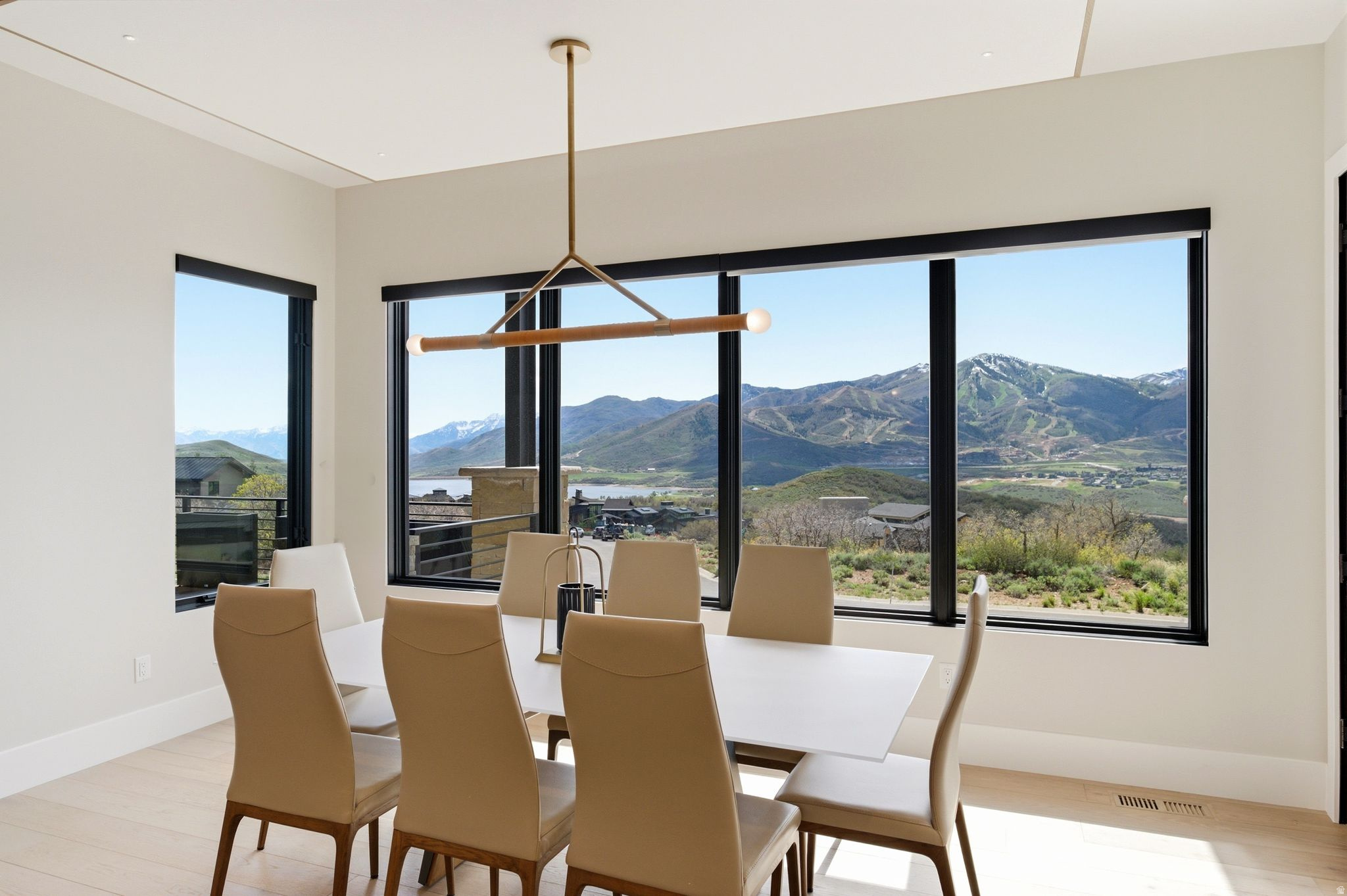HIDEOUT CANYON - Residential