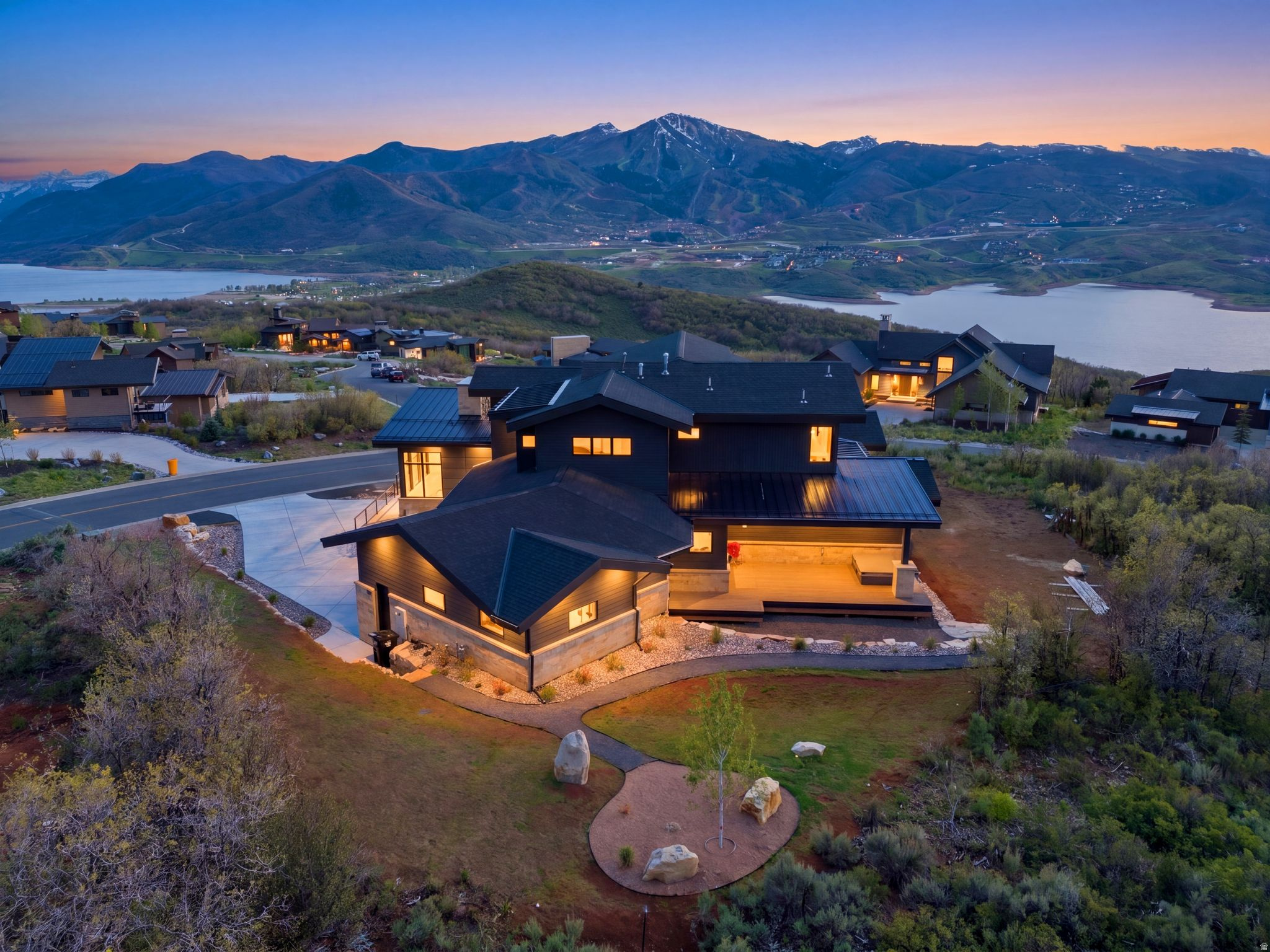 HIDEOUT CANYON - Residential