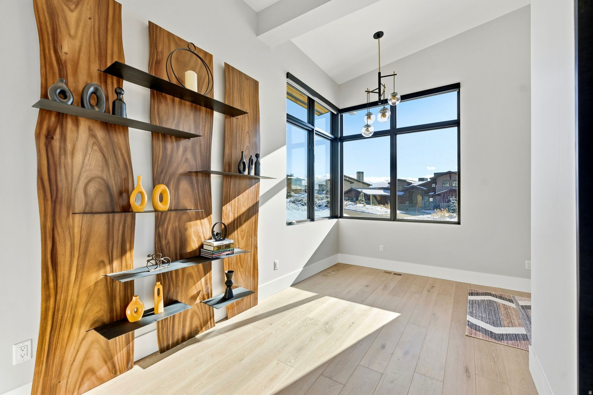 HIDEOUT CANYON - Residential