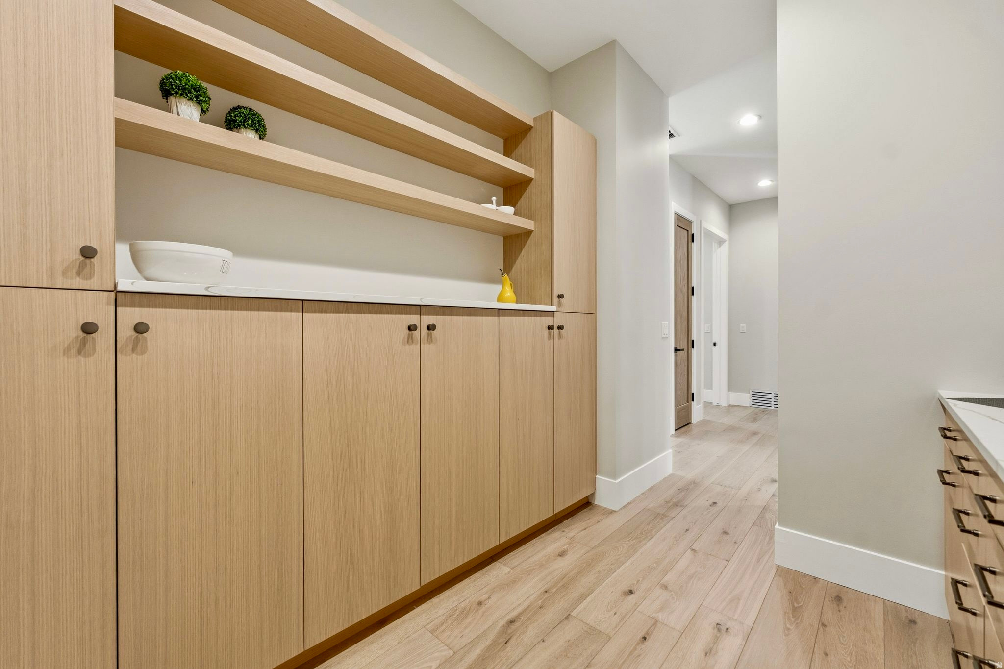 HIDEOUT CANYON - Residential