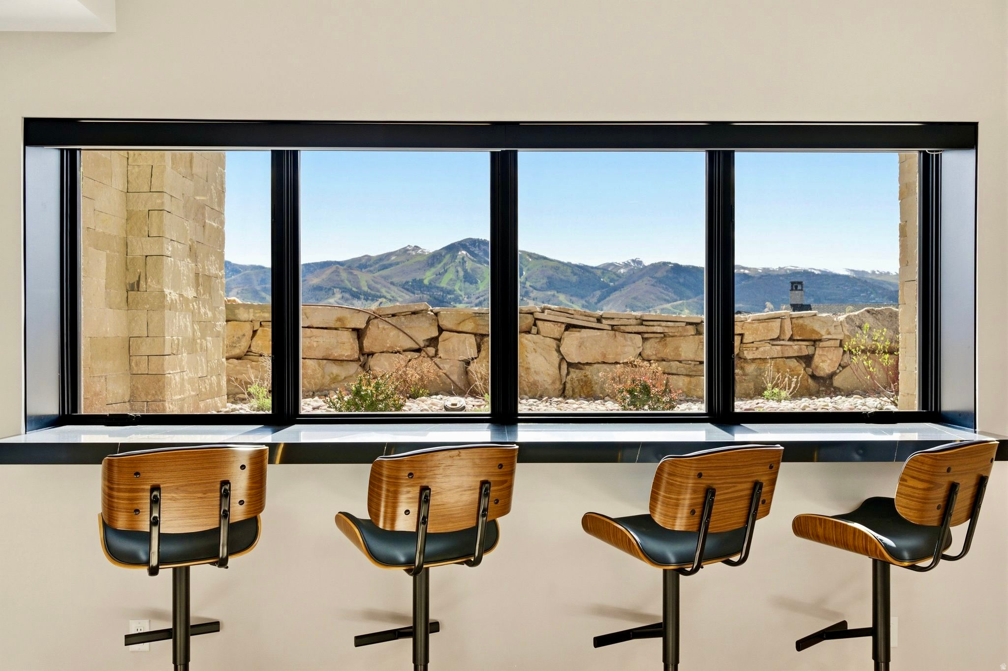 HIDEOUT CANYON - Residential