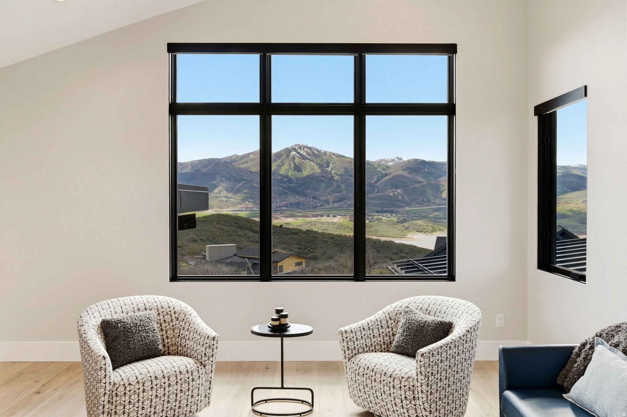 HIDEOUT CANYON - Residential