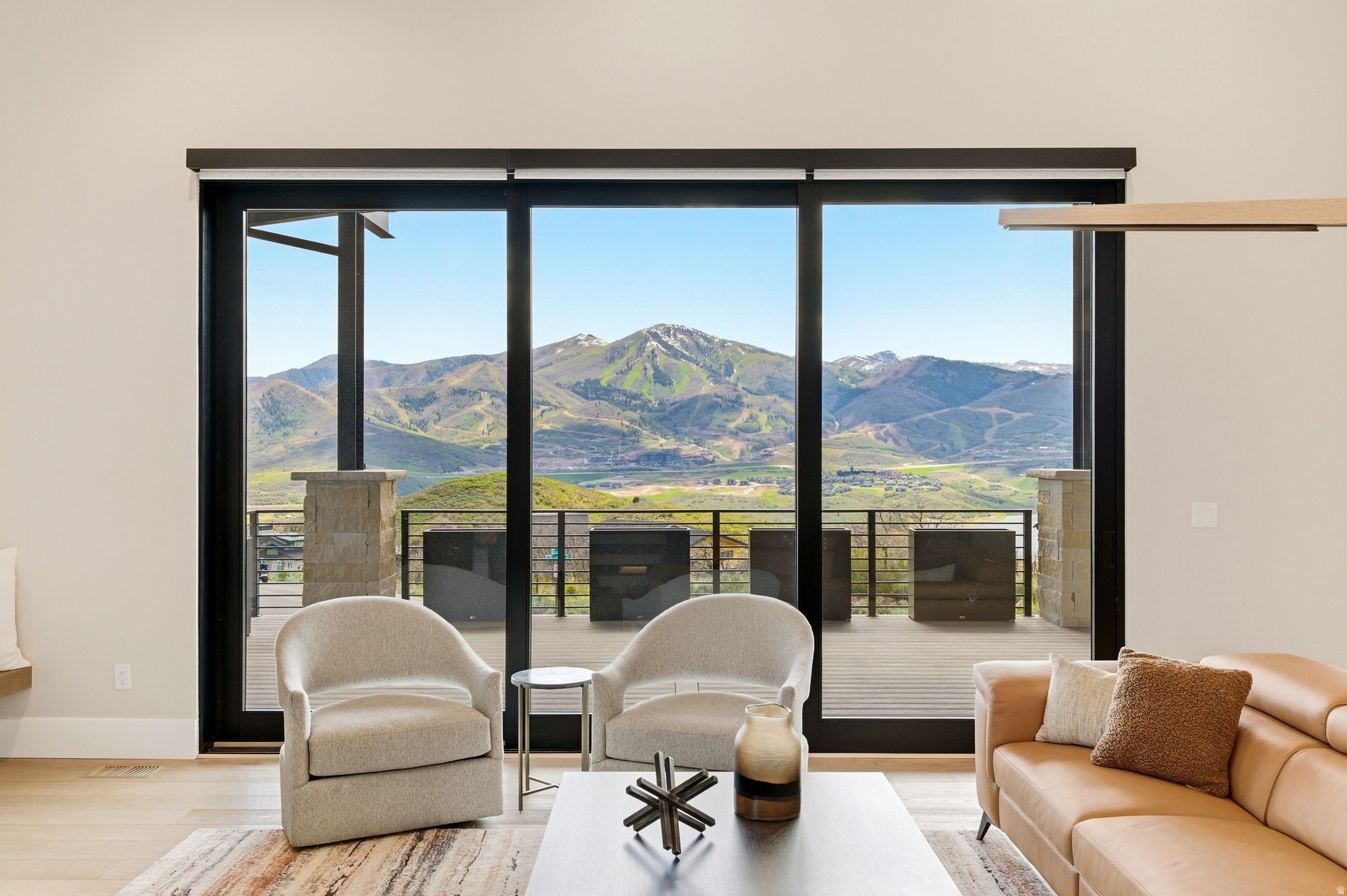 HIDEOUT CANYON - Residential