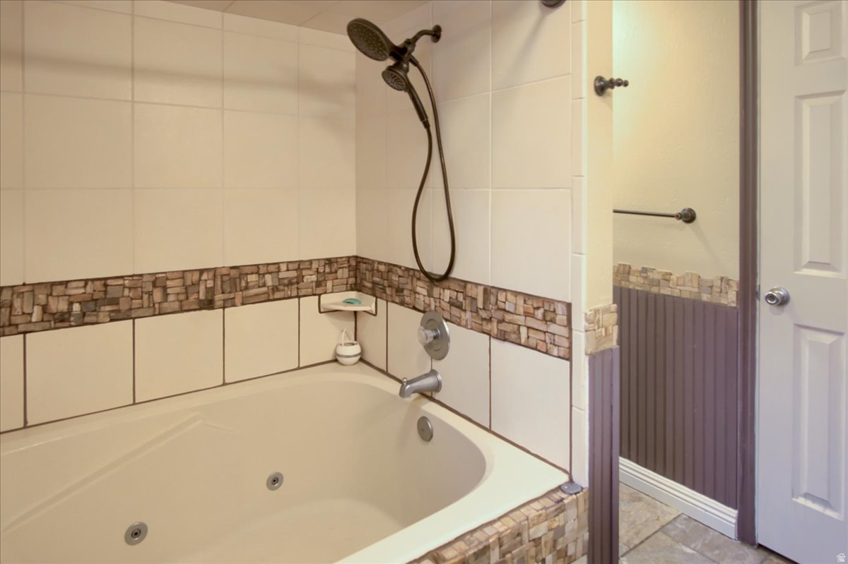 MOUNT LOGAN - Residential