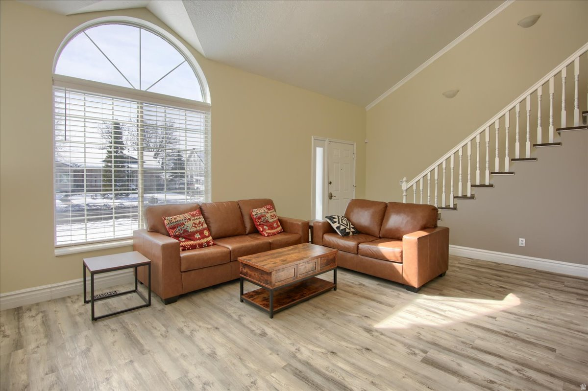 MOUNT LOGAN - Residential