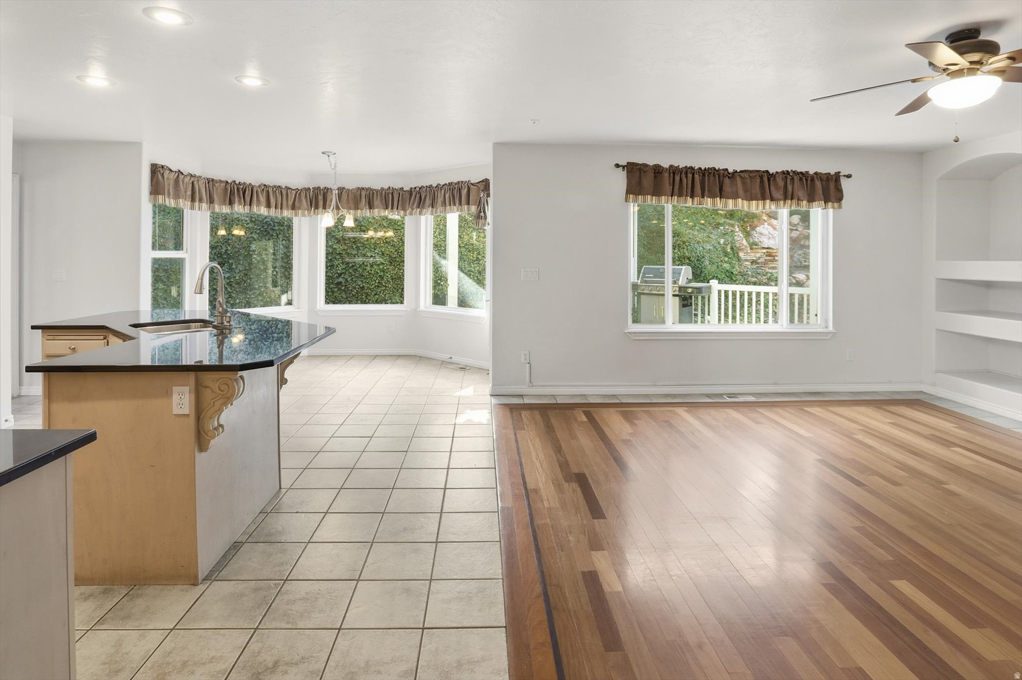 SOUTH MOUNTAIN - Residential