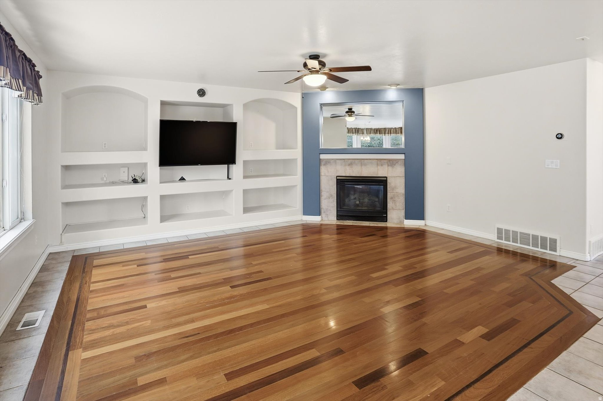 SOUTH MOUNTAIN - Residential