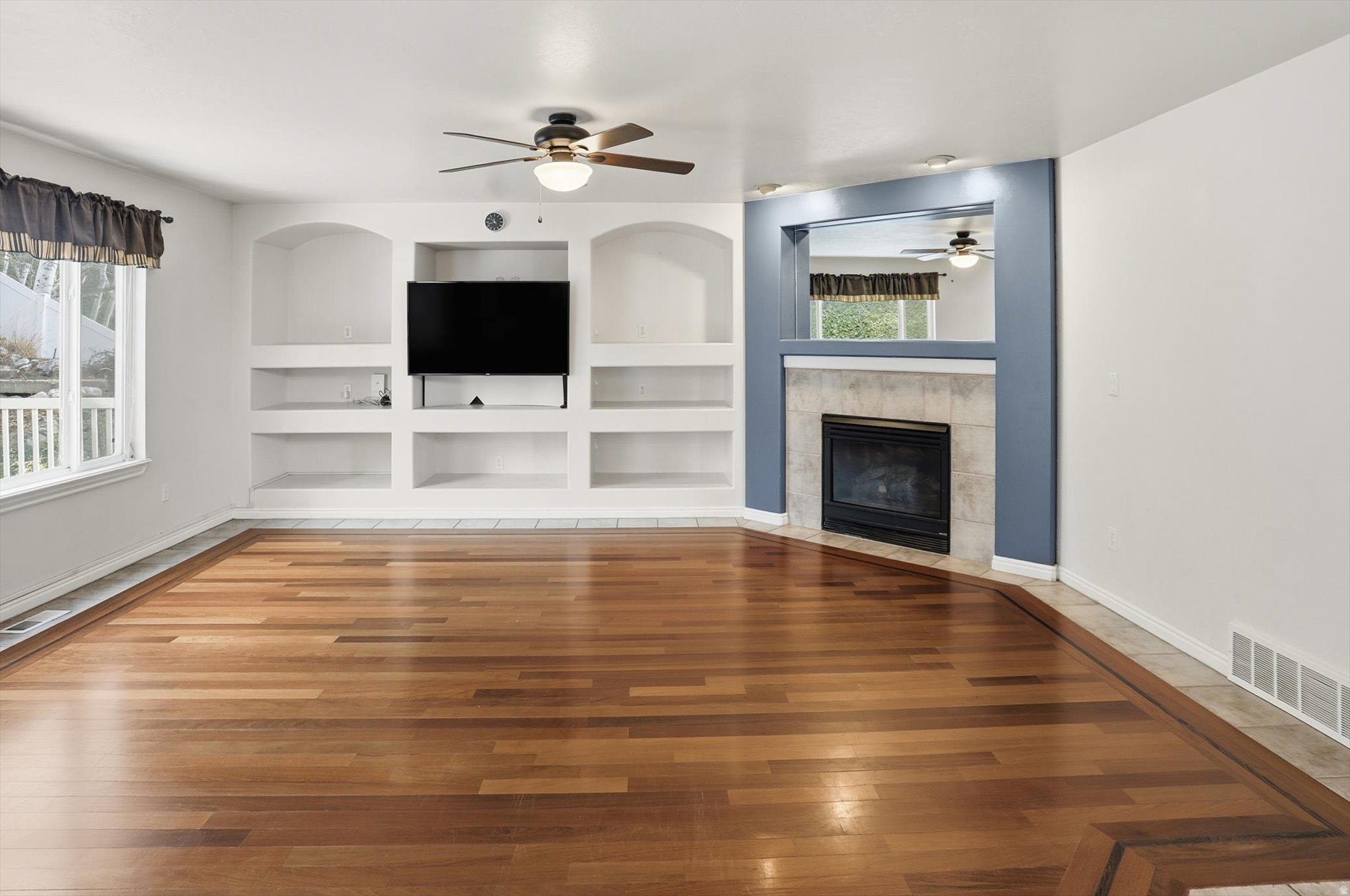 SOUTH MOUNTAIN - Residential