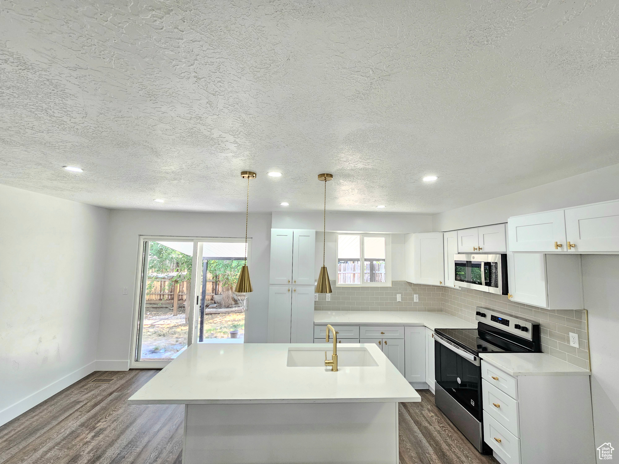 COUNTRY CREEK ESTATES #2 - Residential