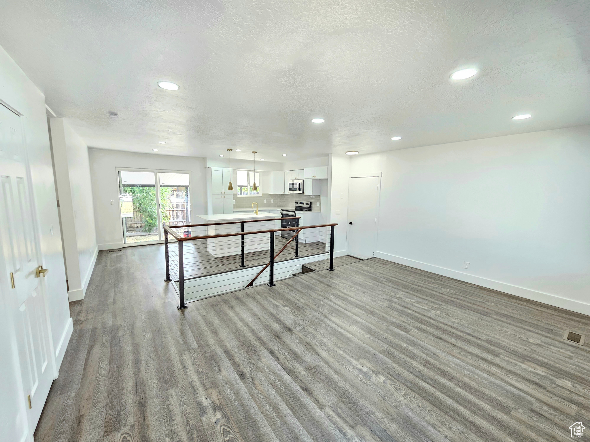 COUNTRY CREEK ESTATES #2 - Residential