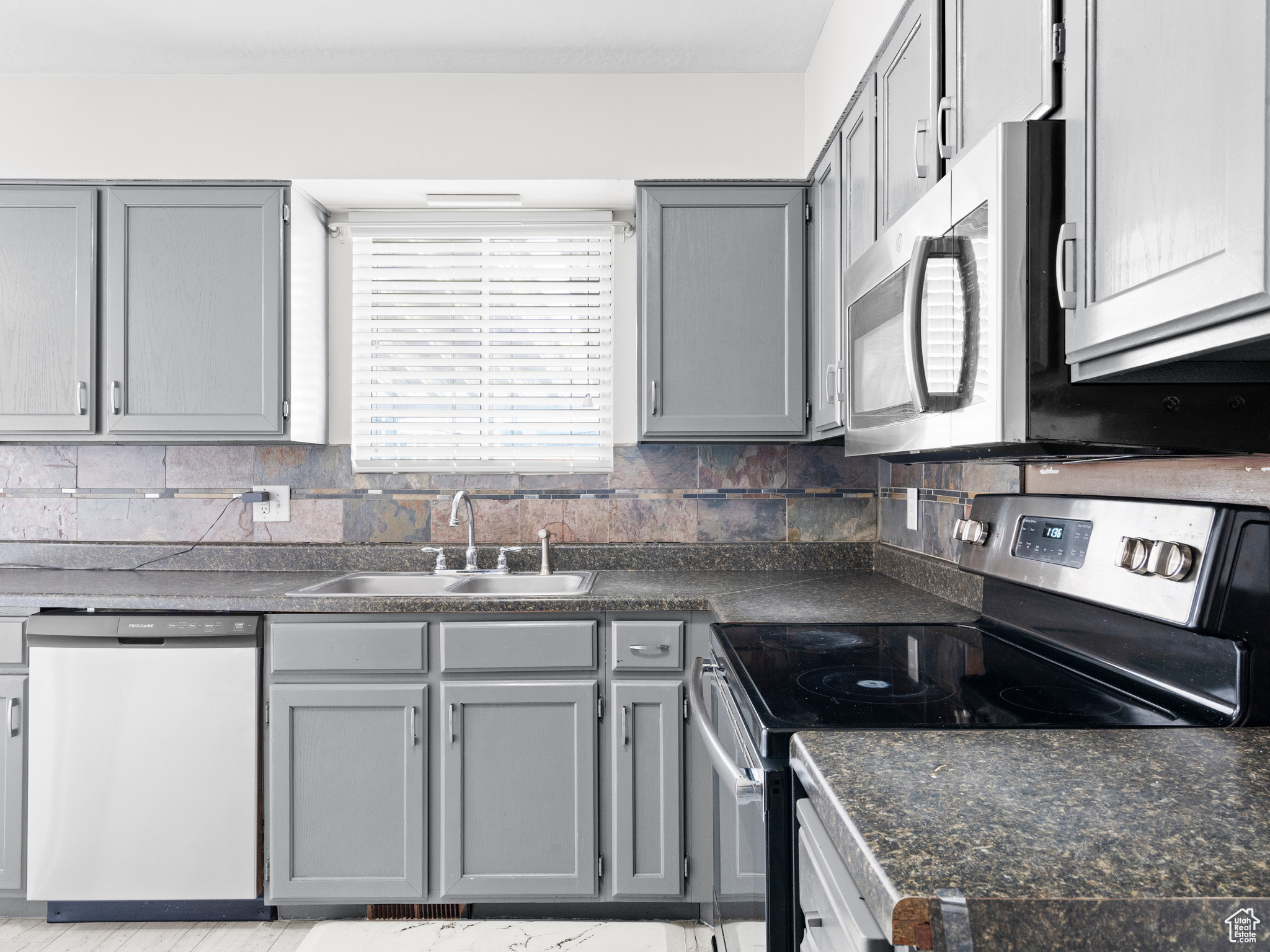 2960 S Putnam Dr, West Valley City, Utah image 12