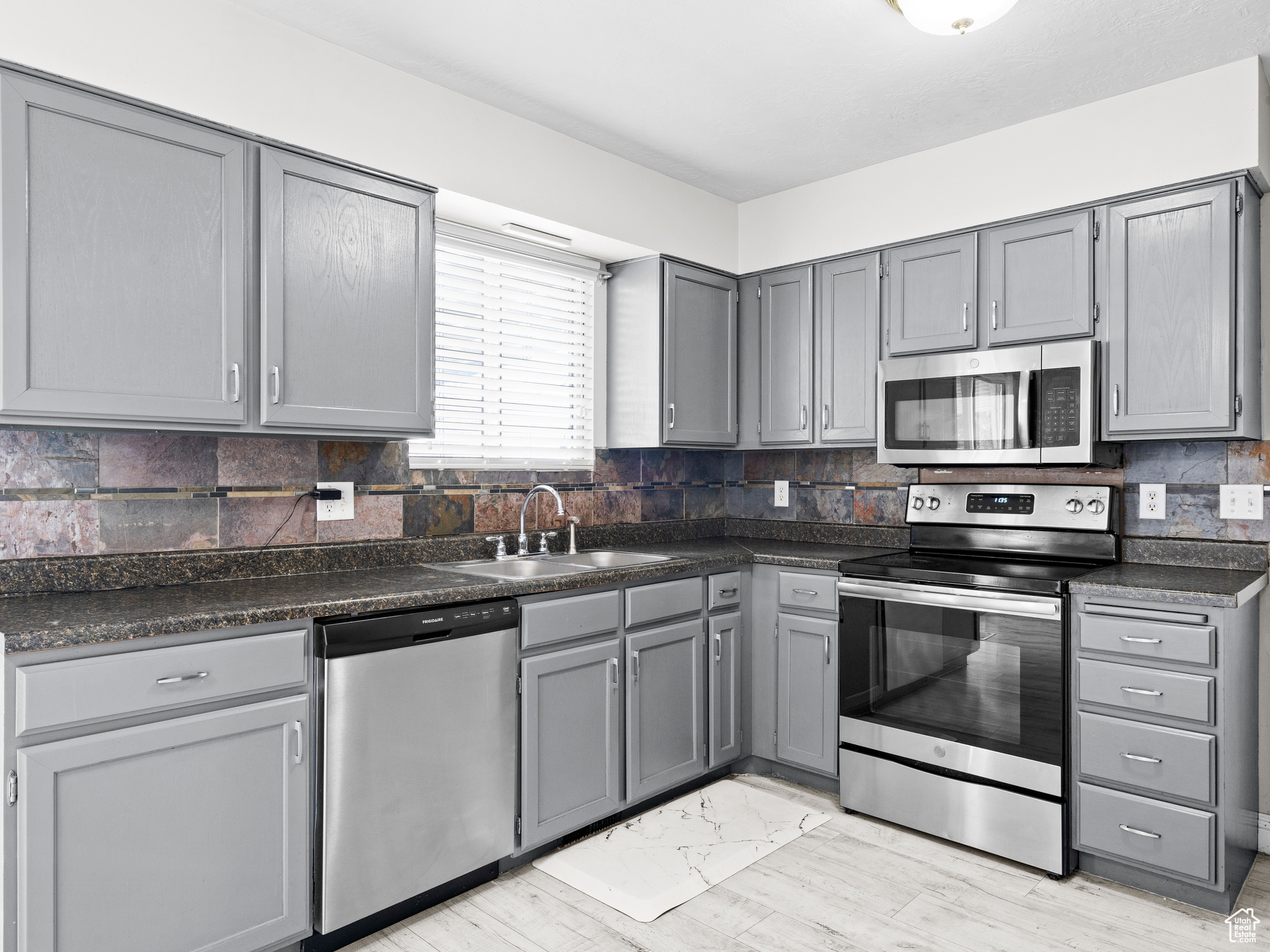 2960 S Putnam Dr, West Valley City, Utah image 11