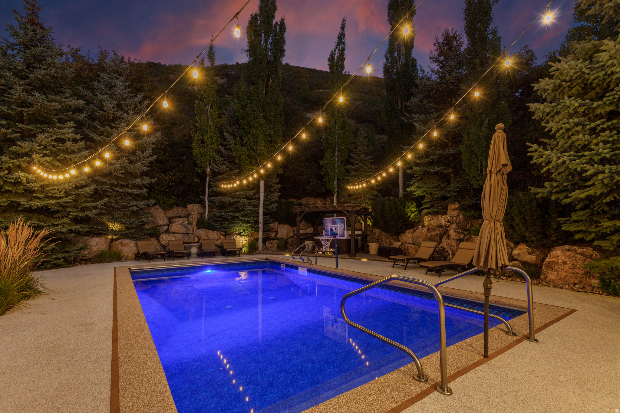 LAYTON RIDGES - Residential