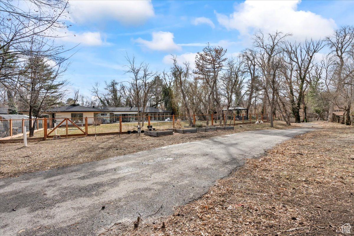 TAYLOR ESTATE - Residential