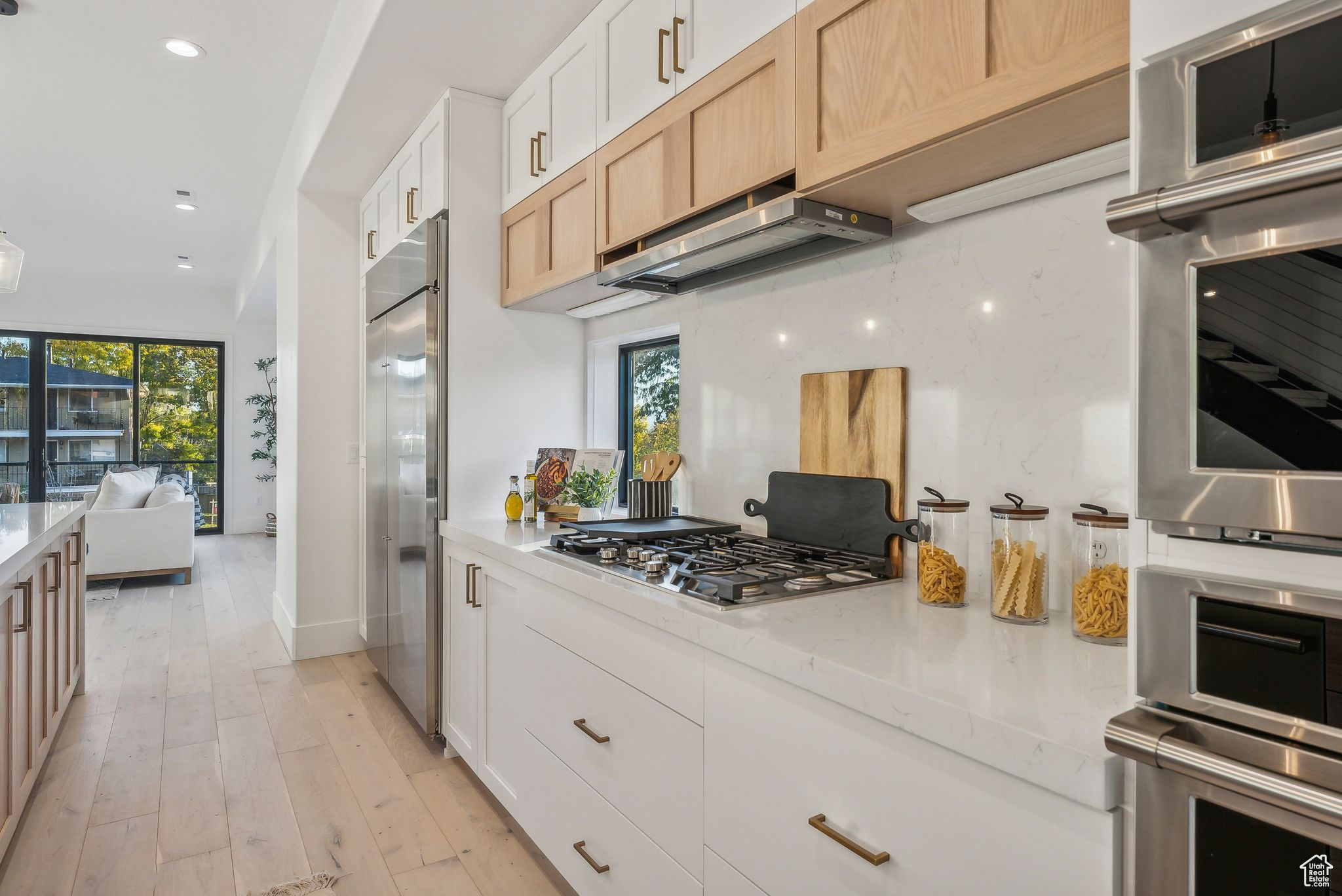 3RD AVENUE TOWNHOMES - Residential