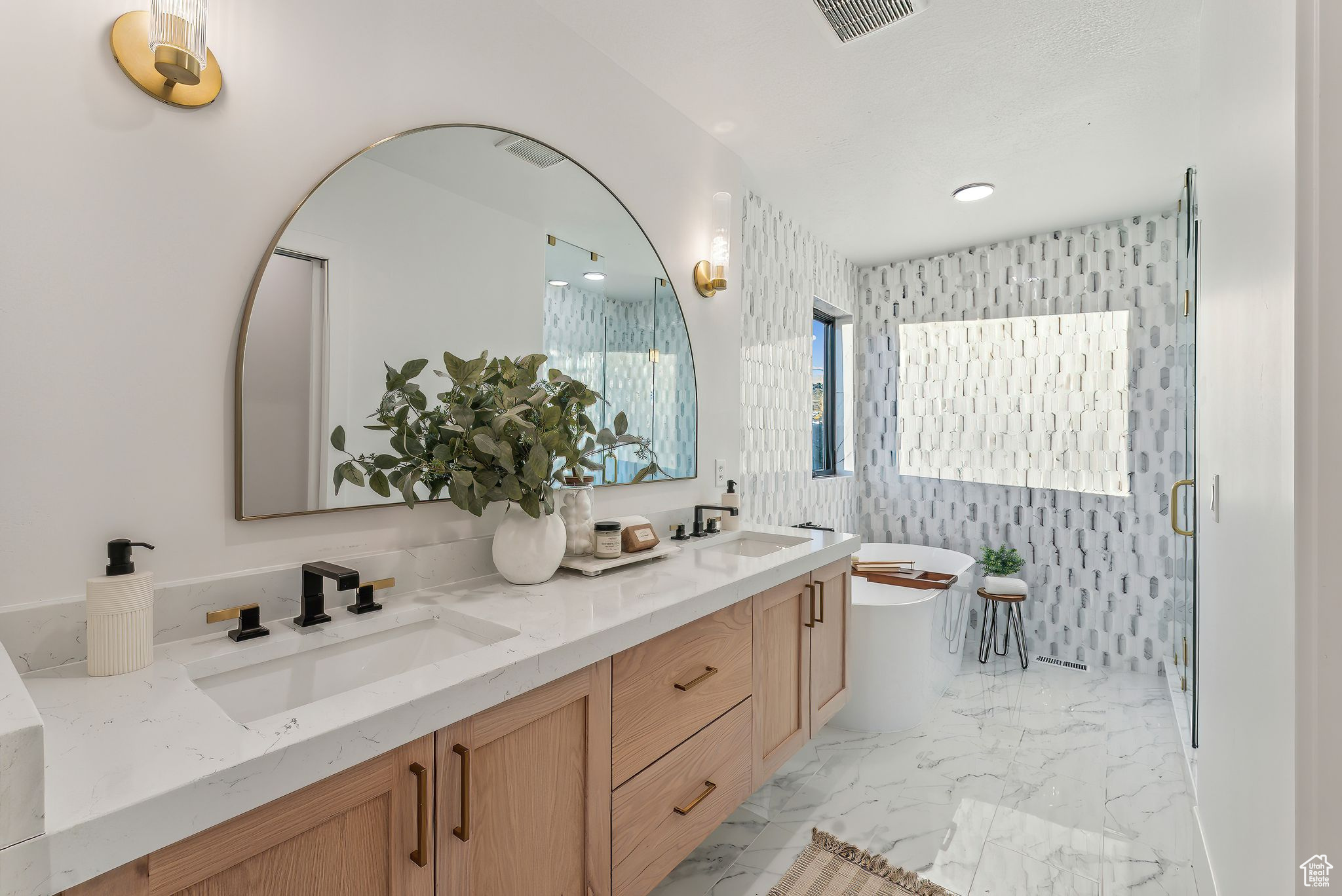 3RD AVENUE TOWNHOMES - Residential