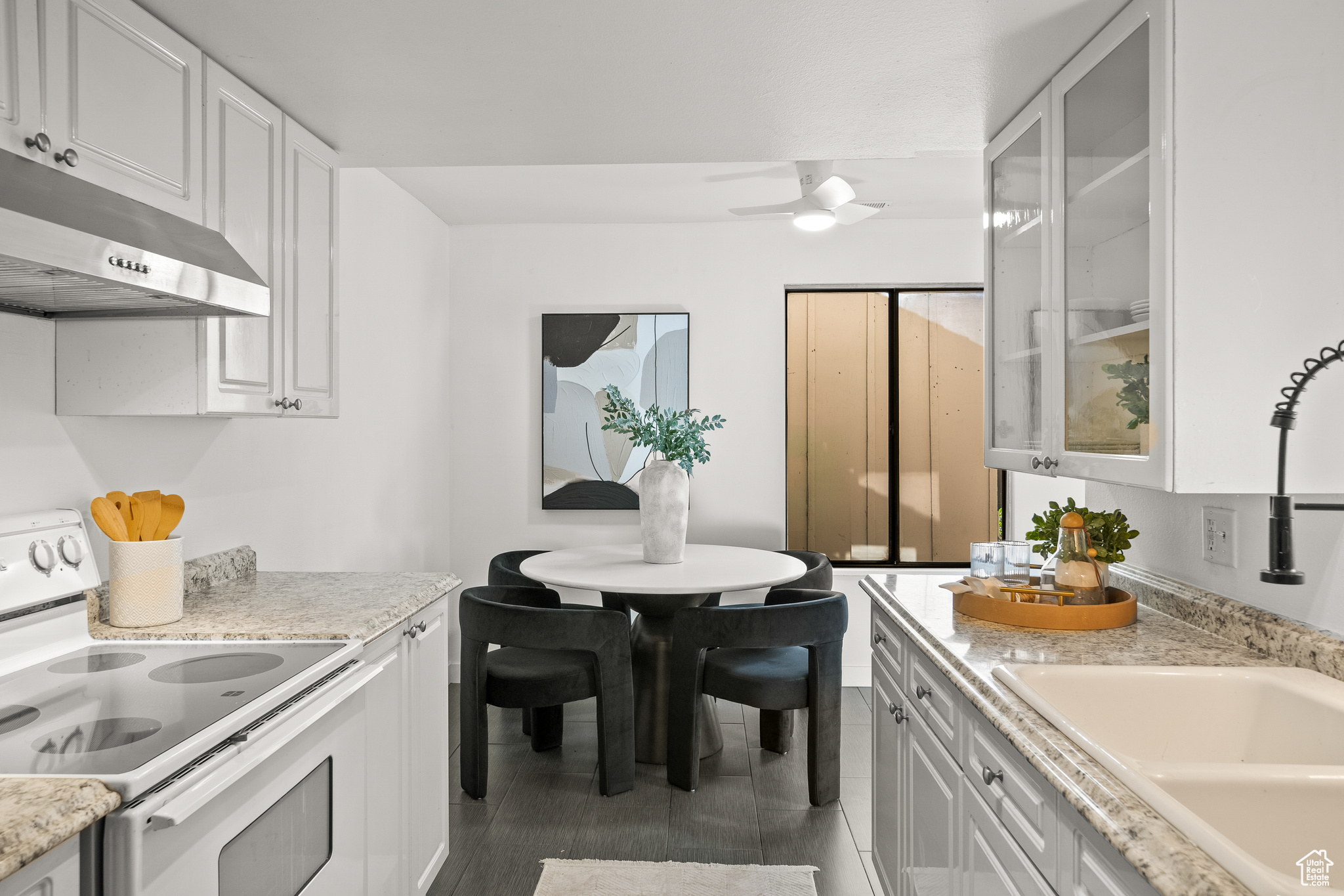 HIDDEN LAKE CONDM - Residential