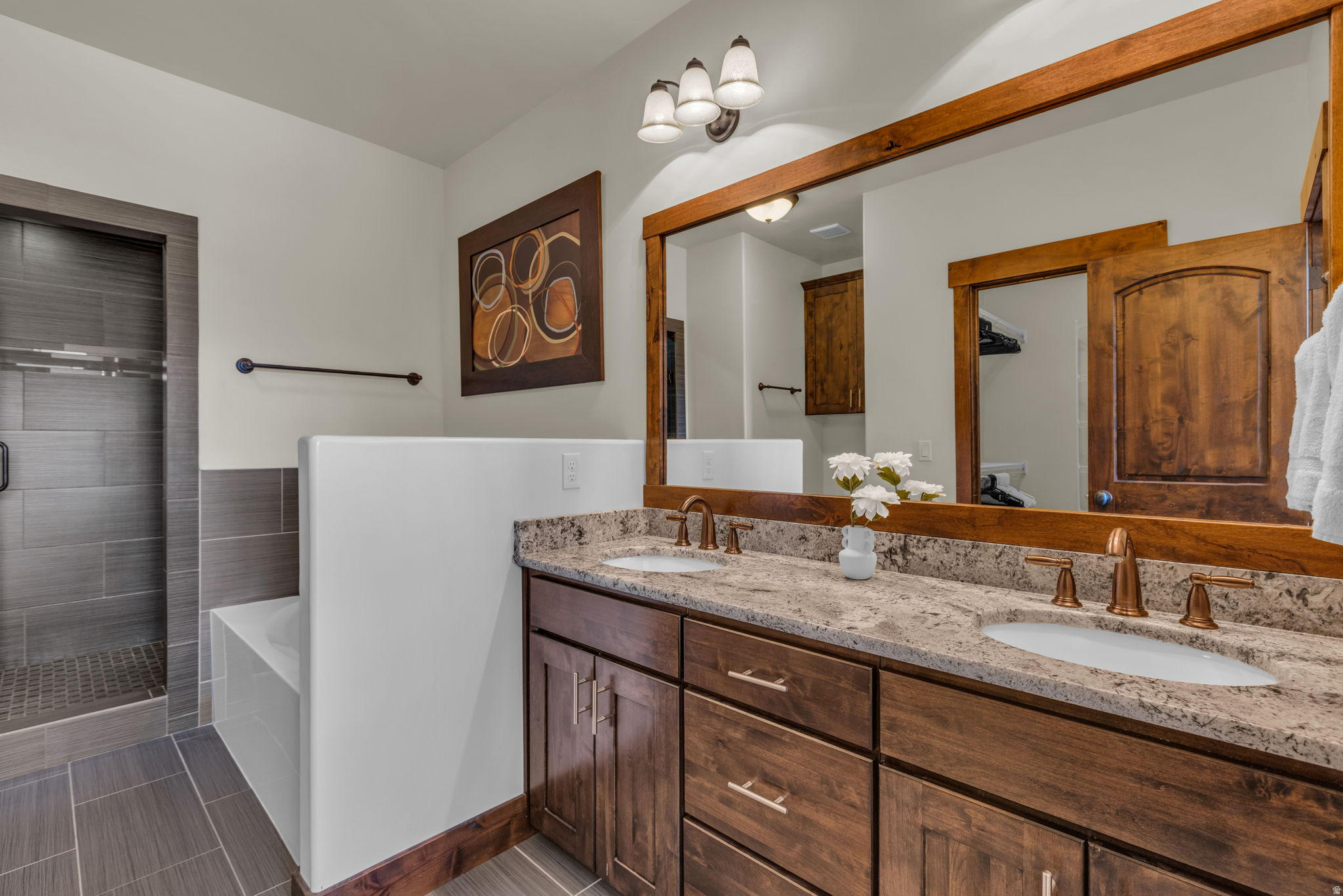 IROQUOIS - Residential