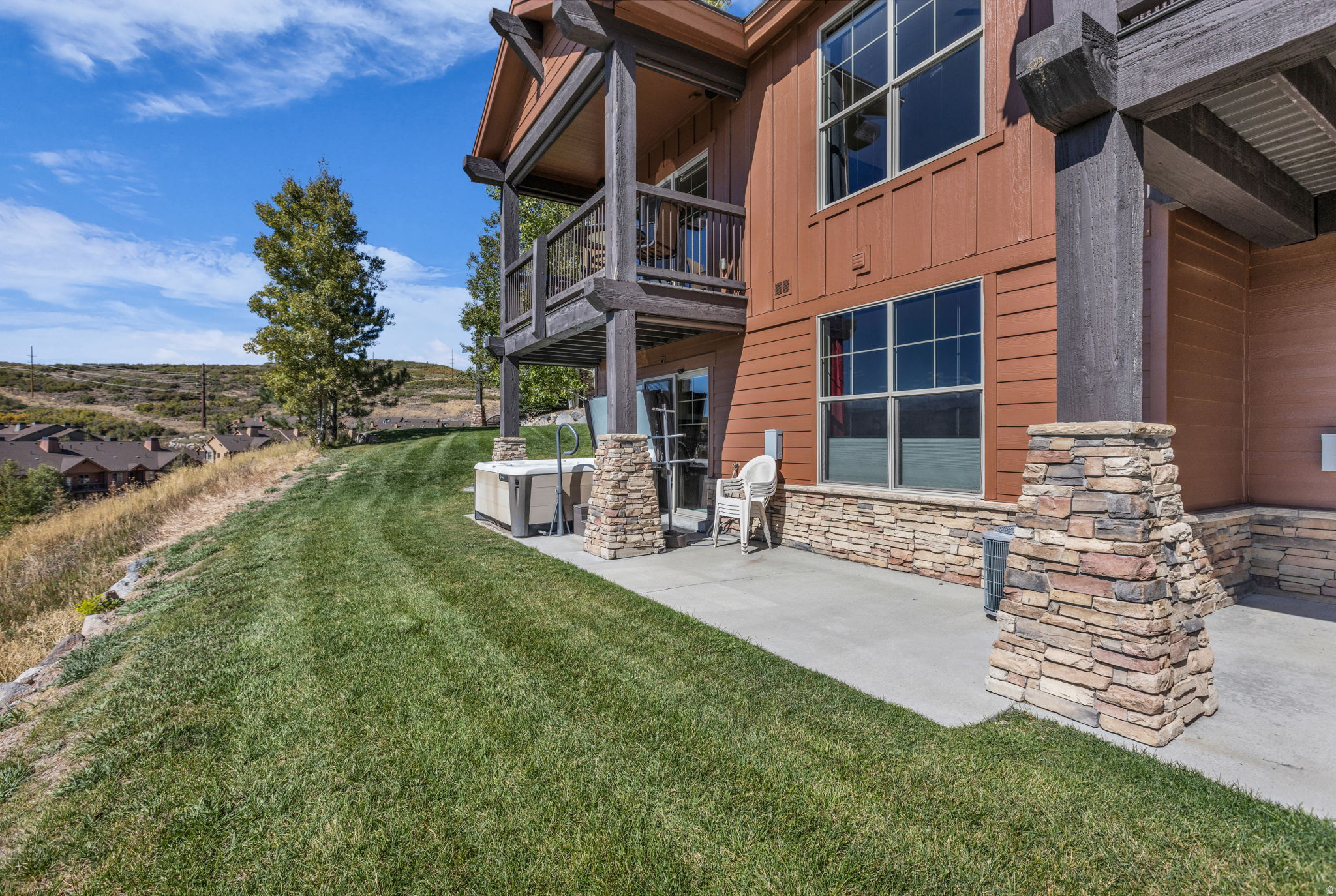 IROQUOIS - Residential