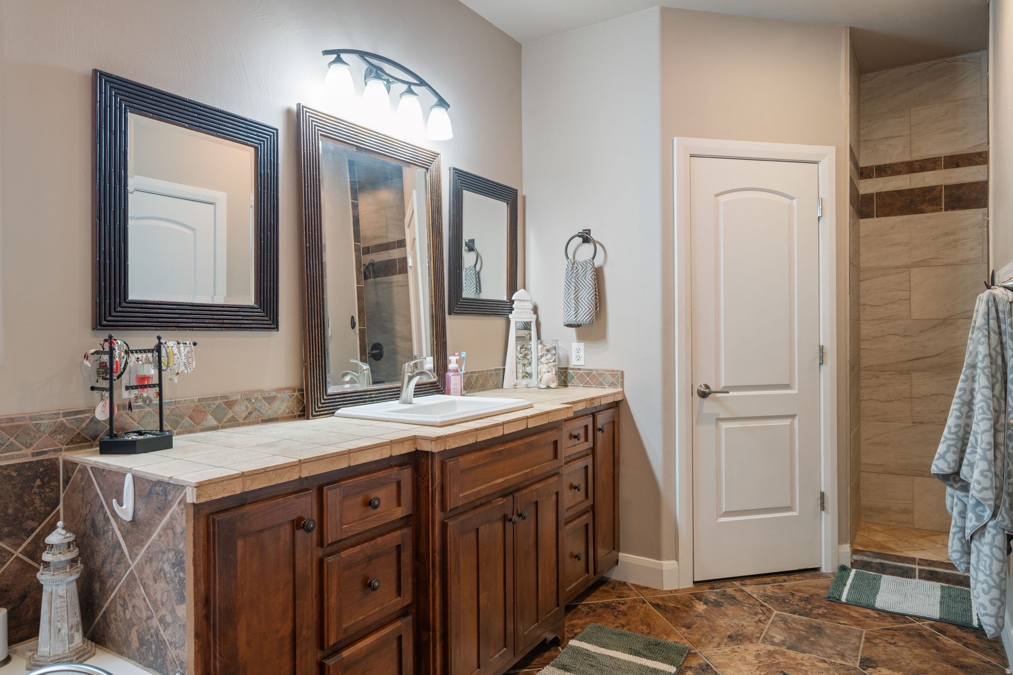 HURRICANE FIELD SUR BLK 6 - Residential