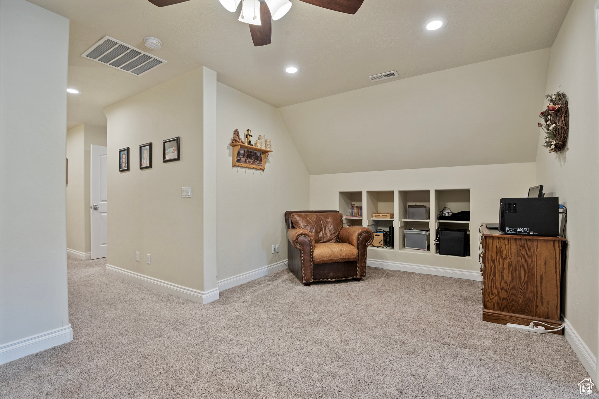 THREE FARM ESTATES - Residential