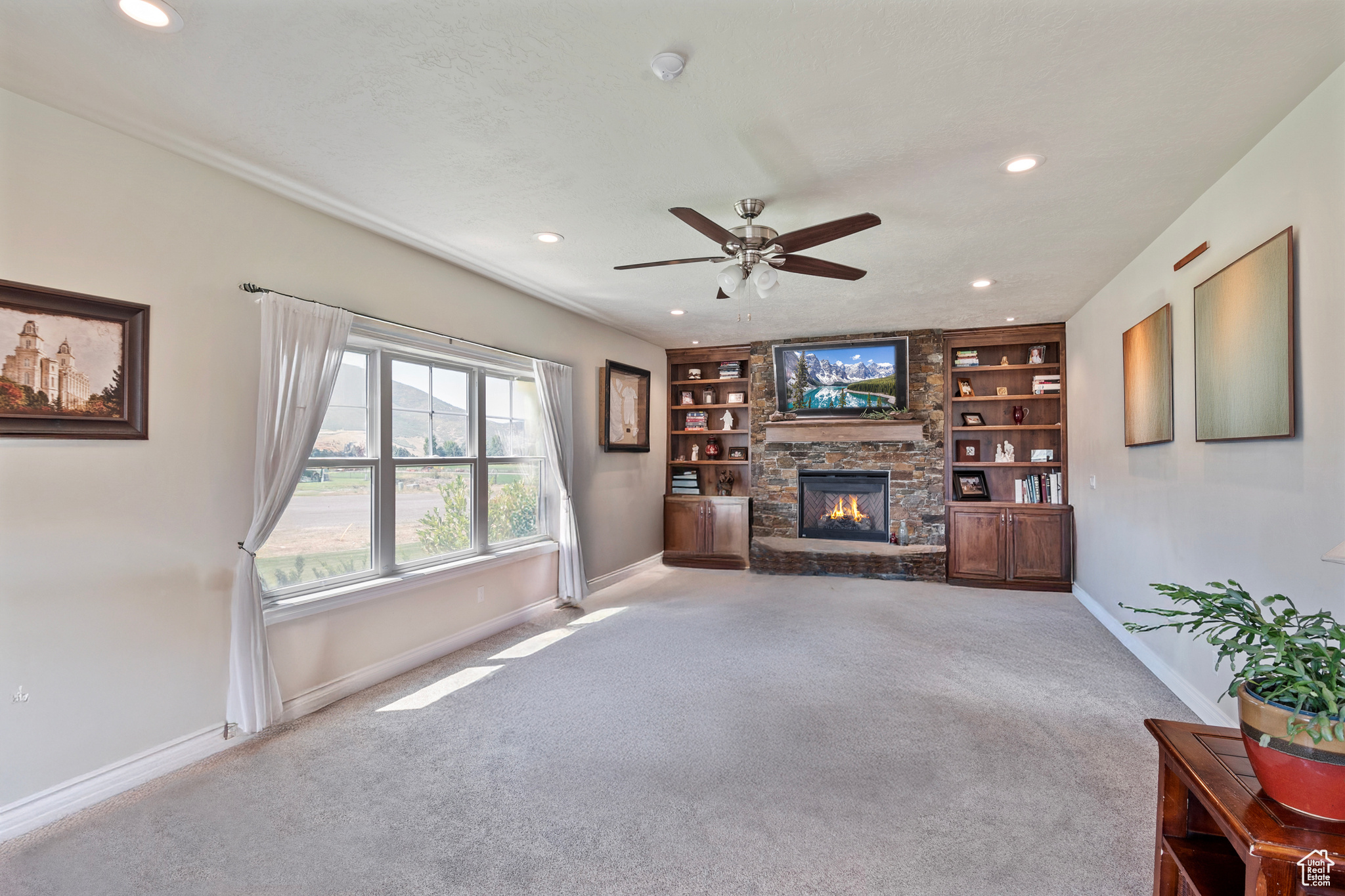 THREE FARM ESTATES - Residential