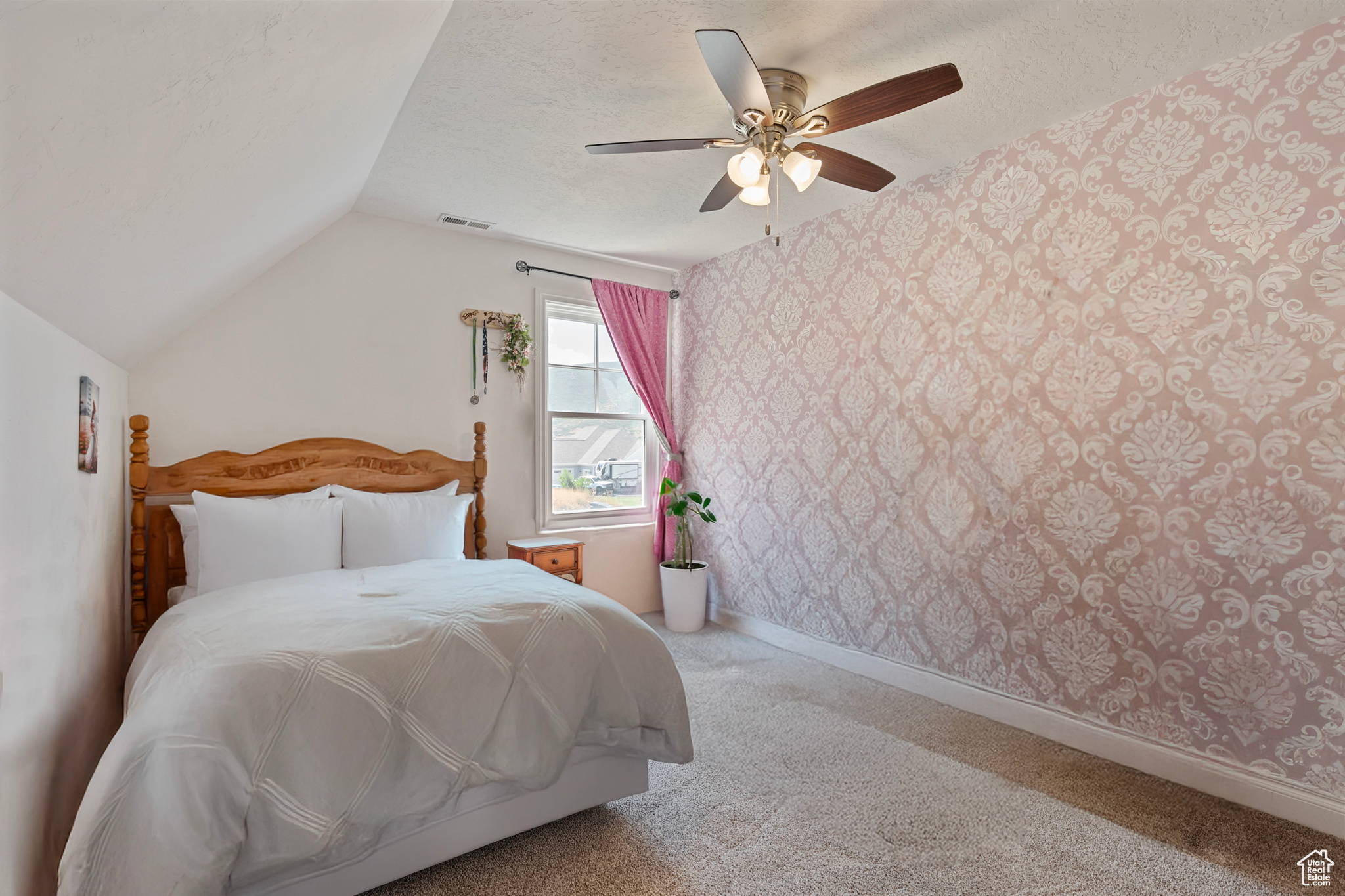 THREE FARM ESTATES - Residential