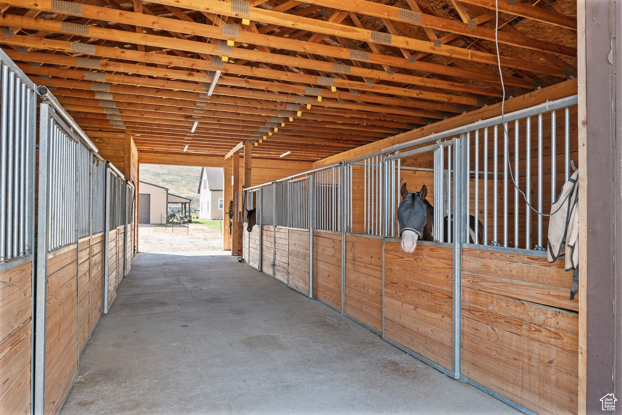 THREE FARM ESTATES - Residential