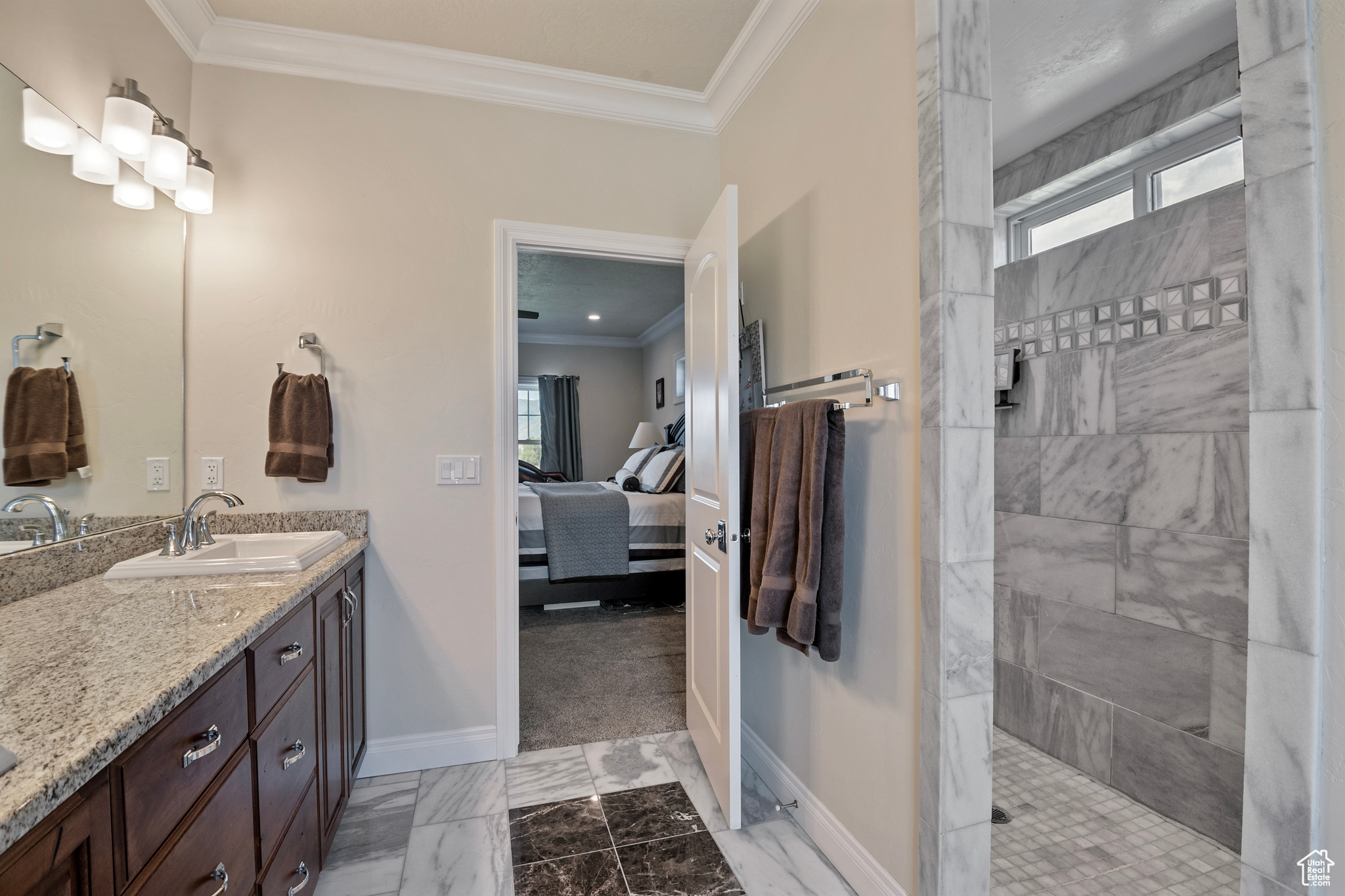 THREE FARM ESTATES - Residential