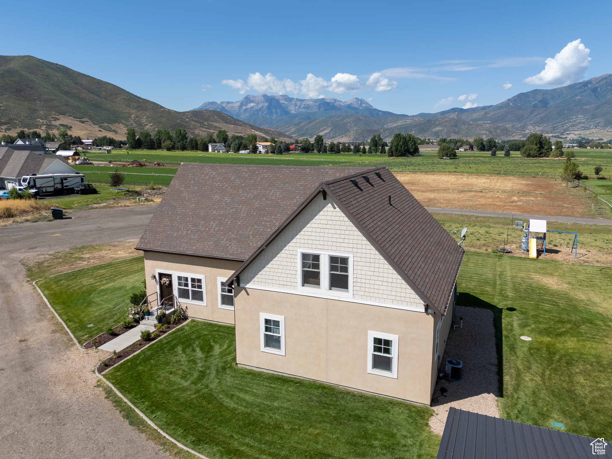 THREE FARM ESTATES - Residential