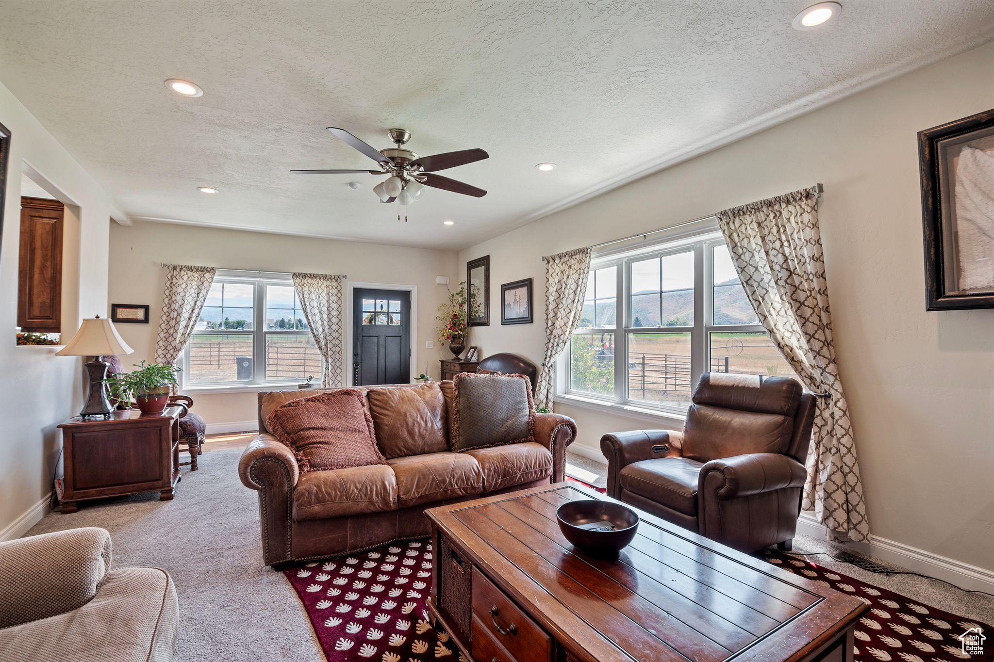 THREE FARM ESTATES - Residential