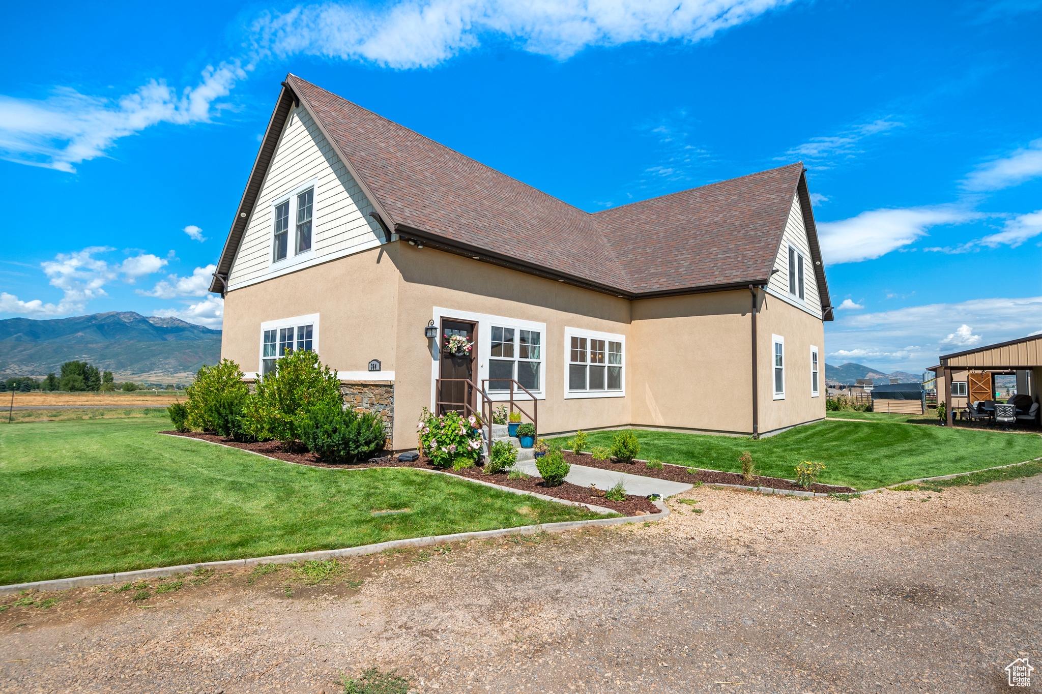 THREE FARM ESTATES - Residential