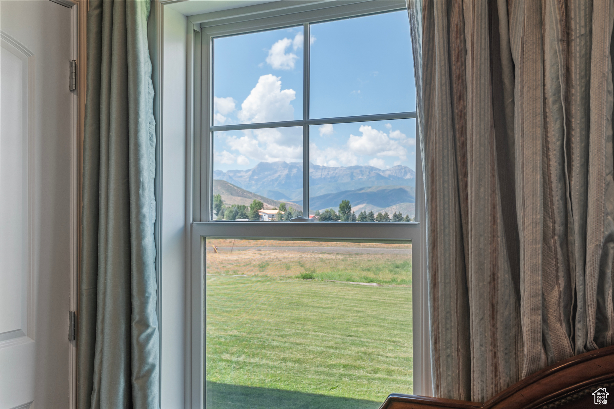 THREE FARM ESTATES - Residential