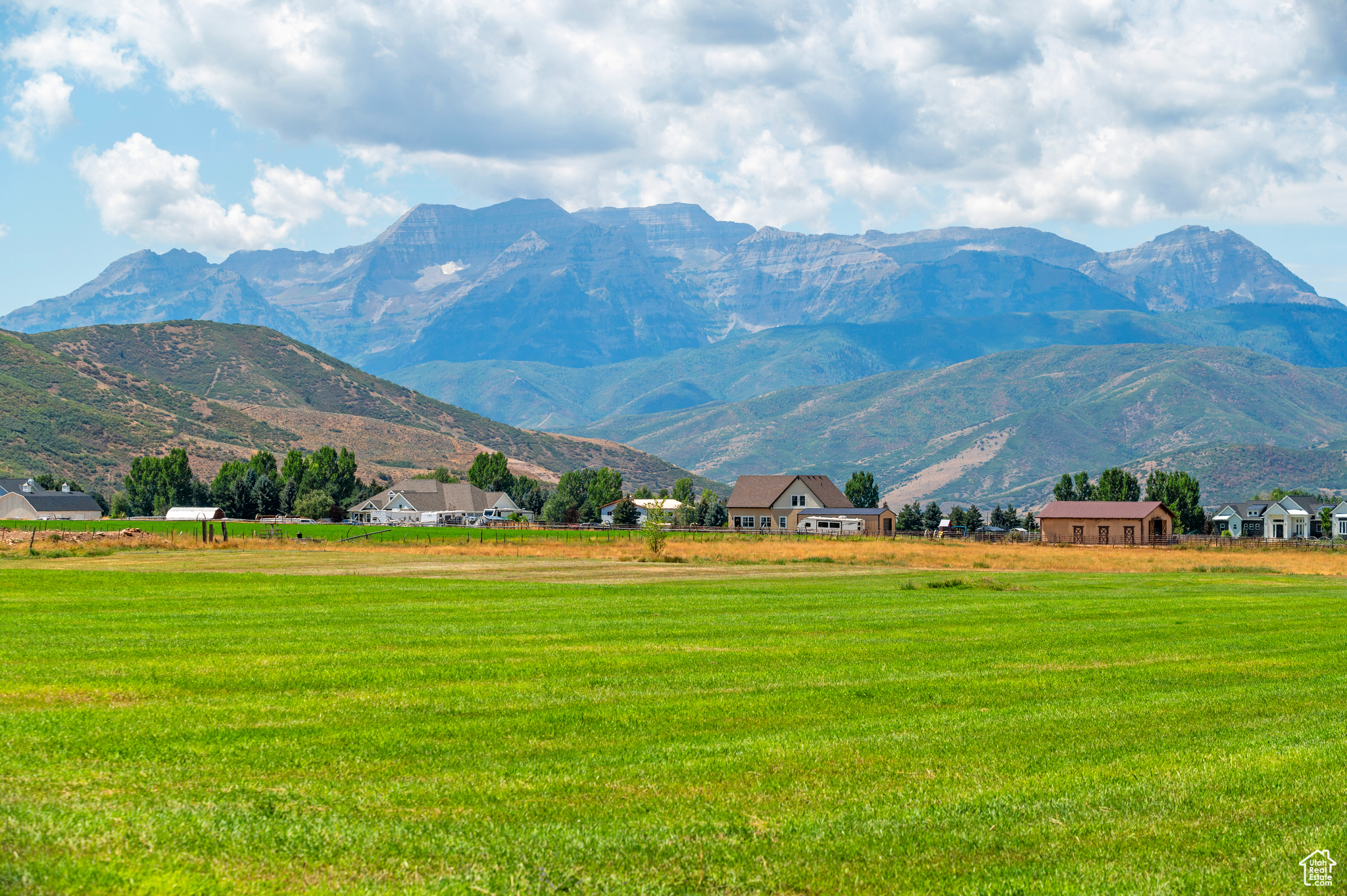 THREE FARM ESTATES - Residential