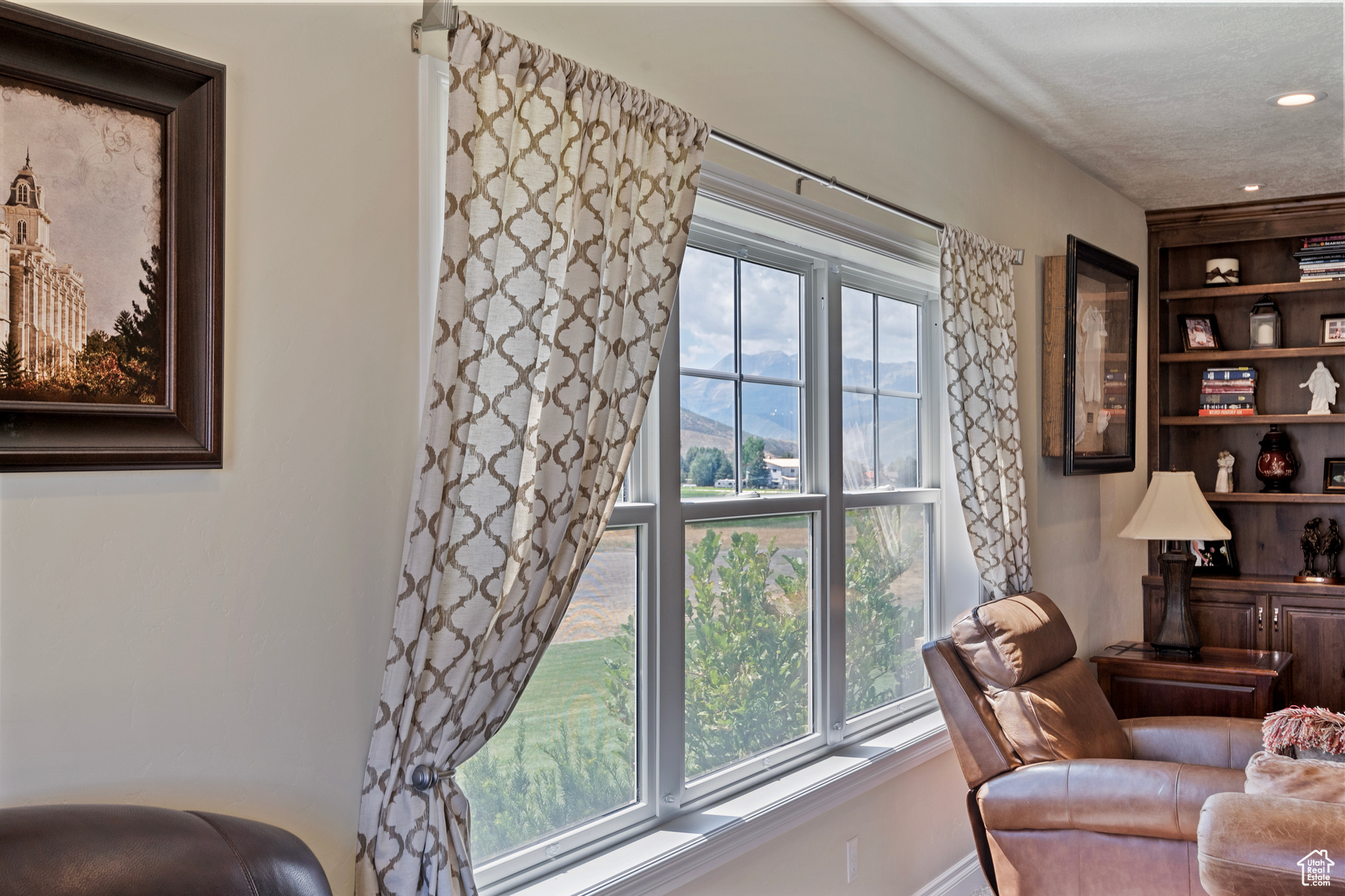 THREE FARM ESTATES - Residential