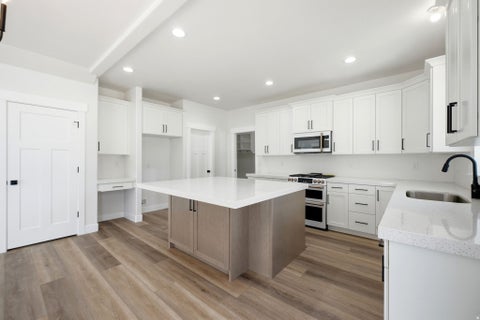 Tiny photo for 554 W COTTLE LN #LOT 5, Farmington, UT 84025 (MLS # 2179427)