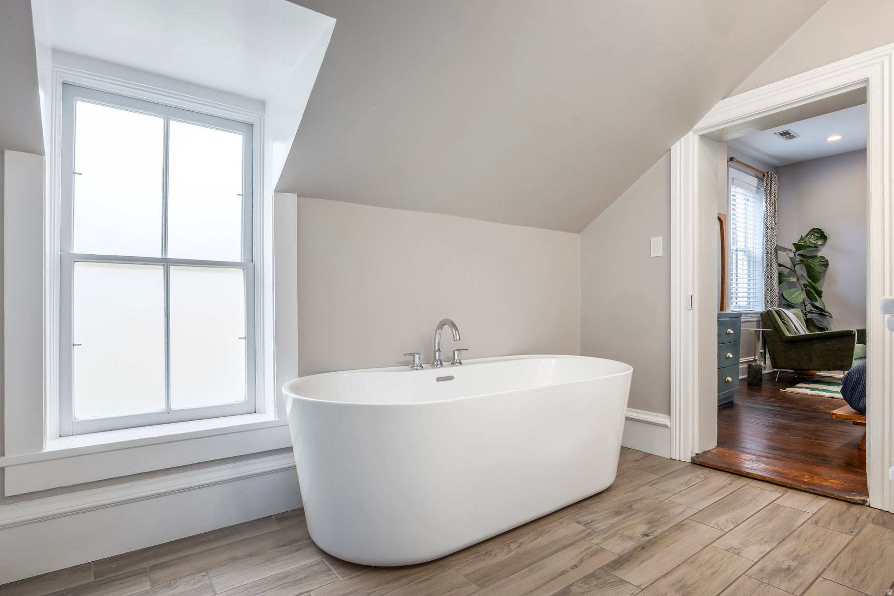 CAPITOL HILL - Residential